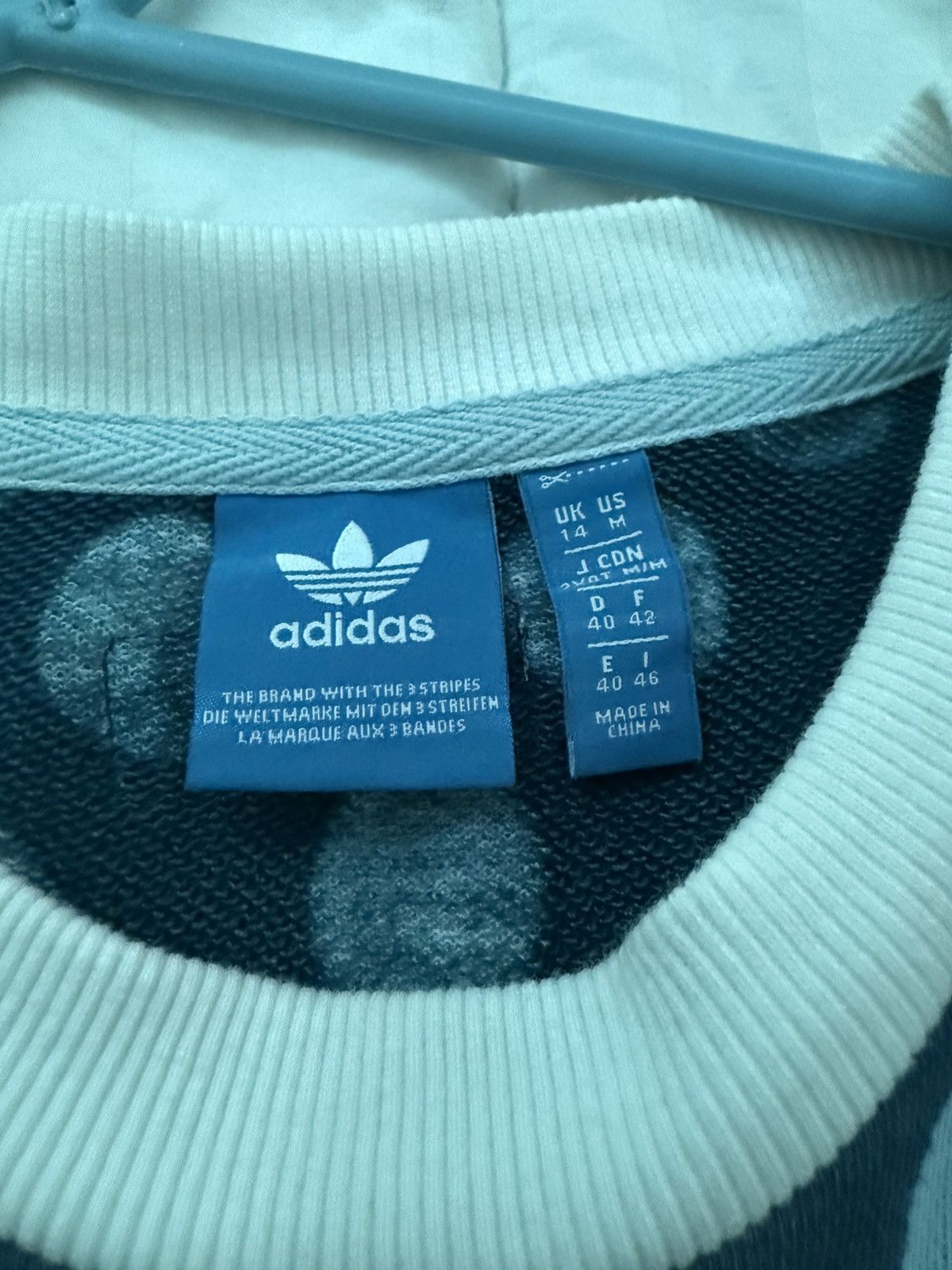 Adidas NEW WOMENS M ADIDAS BLUE POLKADOT SWEATSHIRT Size US M / EU 48-50 / 2 - 4 Thumbnail