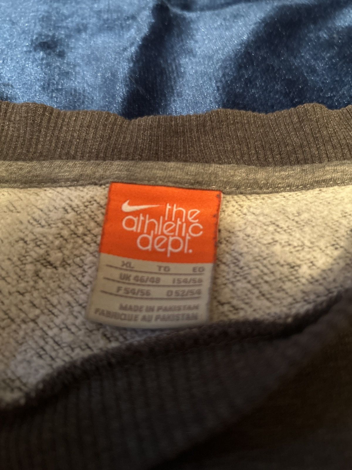 Nike × Vintage Vintage 90’s cropped Grey Nike crewneck Size US XL / EU 56 / 4 - 3 Thumbnail