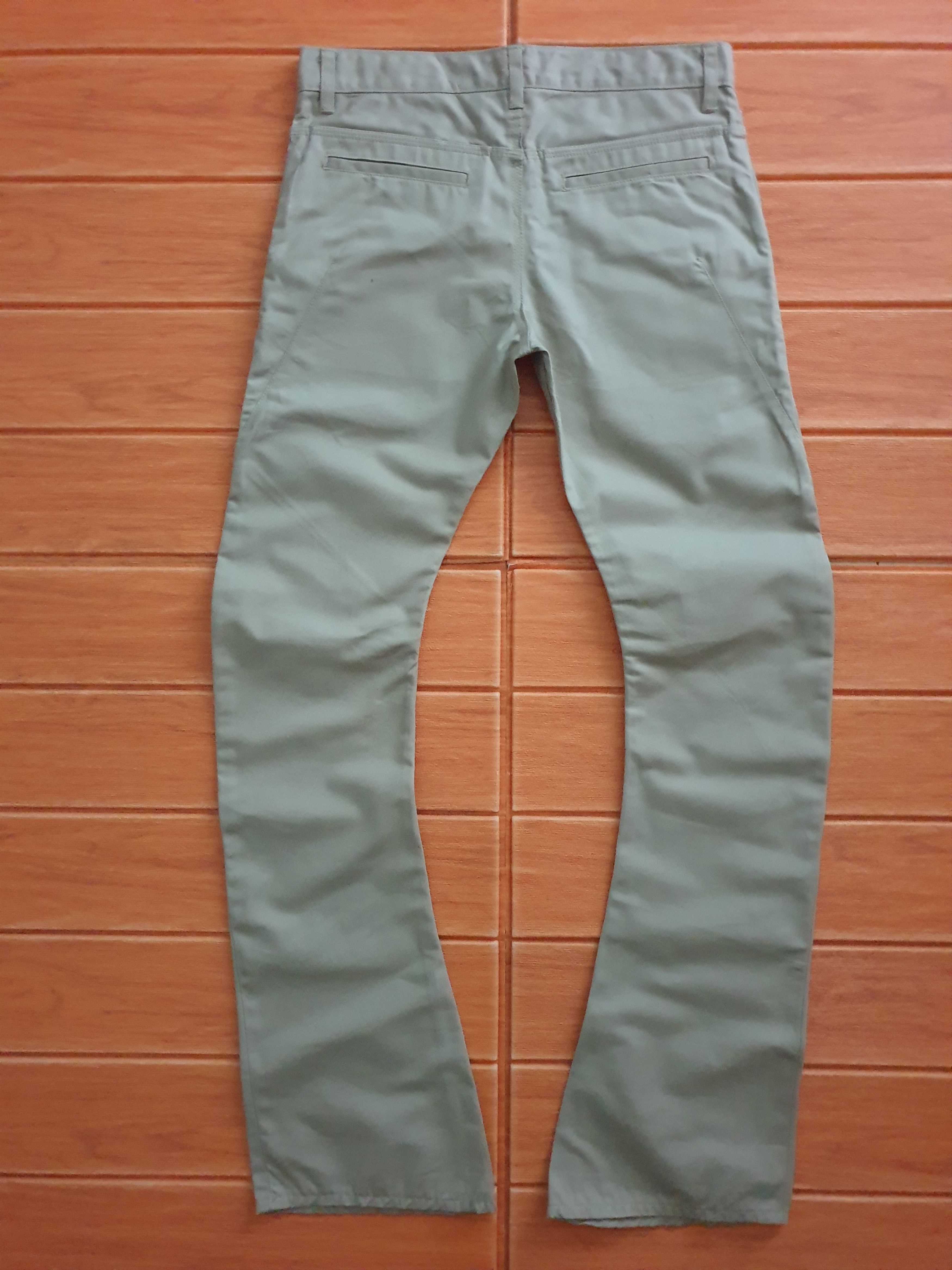 Japanese Brand 💥No crossing Japanese brand beige colour Pant Size US 31 - 12 Thumbnail