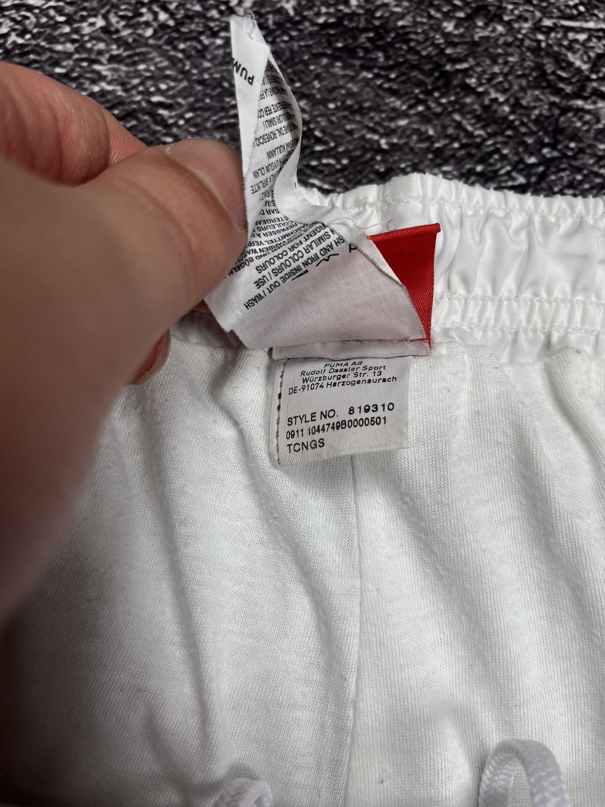 Puma Track Pants Puma Vintage Y2k Style Nylon Pants Mini Logo Size US 32 / EU 48 - 9 Thumbnail
