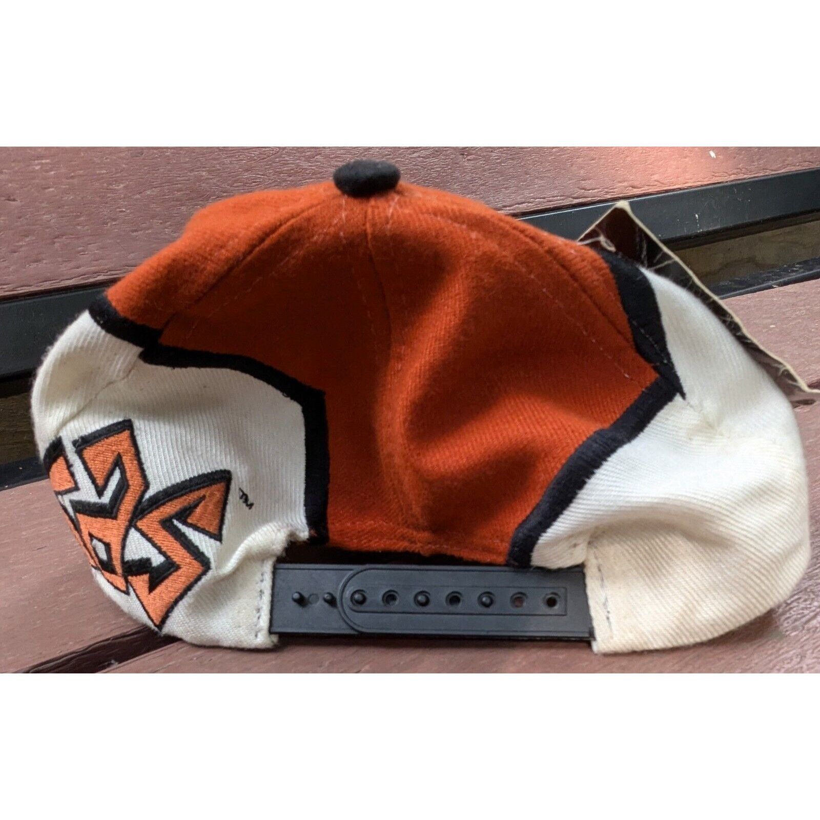 Sports Specialties WOW! NWT Texas UT 90s BOLT TOW snapback Longhorns hat vtg Size ONE SIZE - 3 Thumbnail