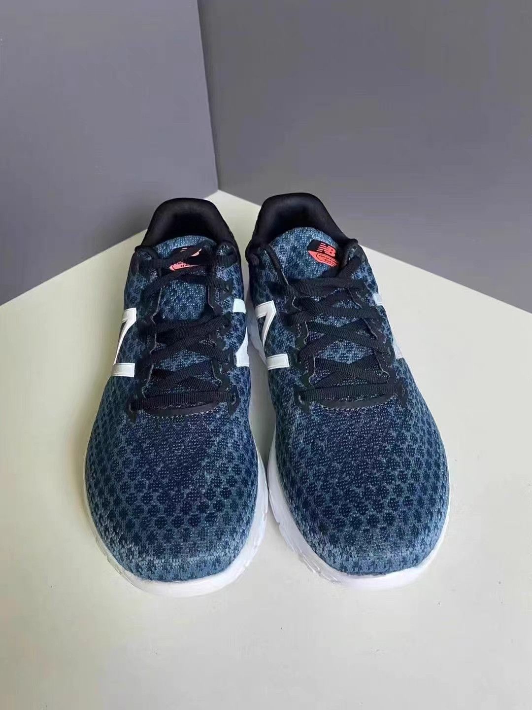 New Balance New Balance Fresh Foam Beacon Blue/Silver Running Shoes K15 Size US 12 / EU 45 - 2 Thumbnail