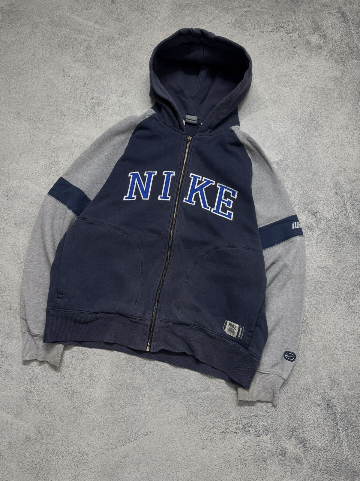 Nike Vintage Y2k Faded 🔥 Nike Zip Hoodie Spell Out Big Logo 00’s Size US L / EU 52-54 / 3 - 4 Thumbnail