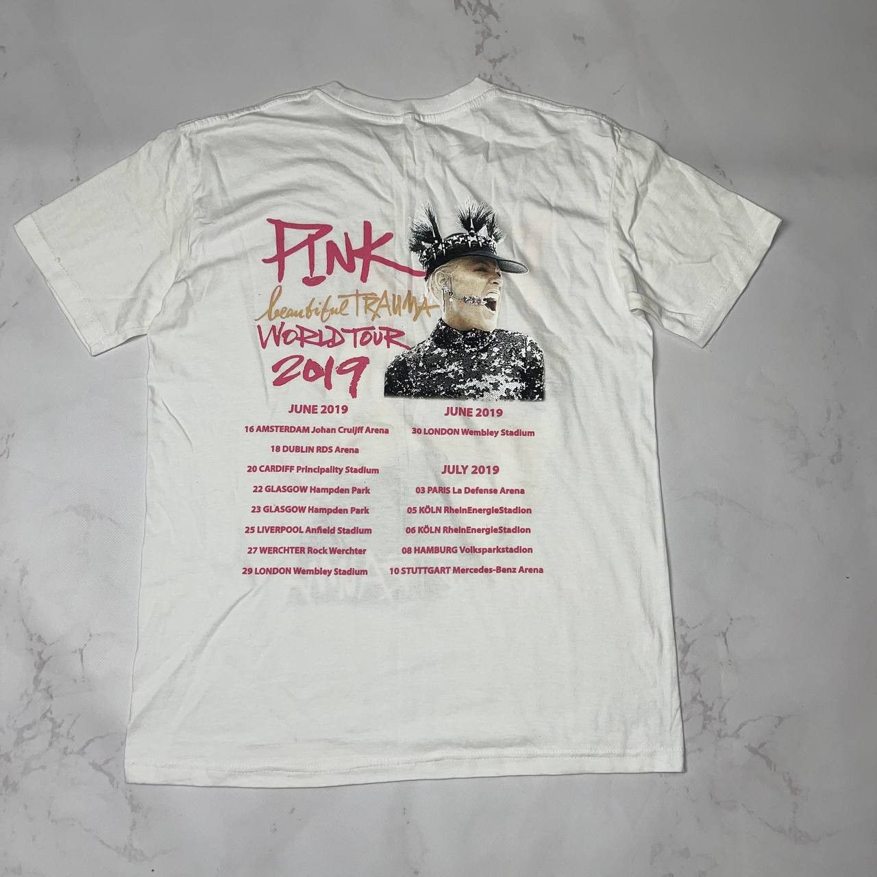 Vintage Band Tees Pink Beautiful Trauma World Tour 2019 T-Shirt M Size US M / EU 48-50 / 2 - 10 Thumbnail