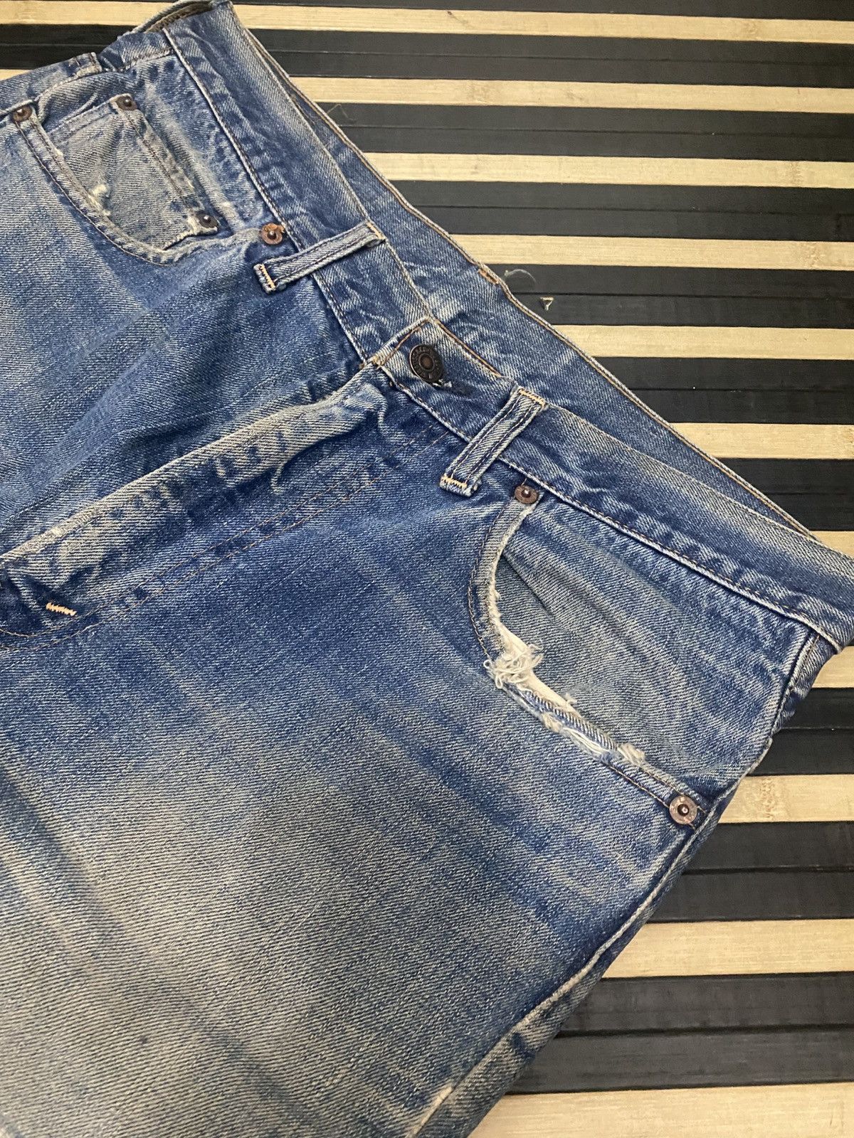 Levi's × Levi's Vintage Clothing Rare Vintage 80s Levi’s Big E Distressed Jeans Made Usa Size US 34 / EU 50 - 3 Thumbnail