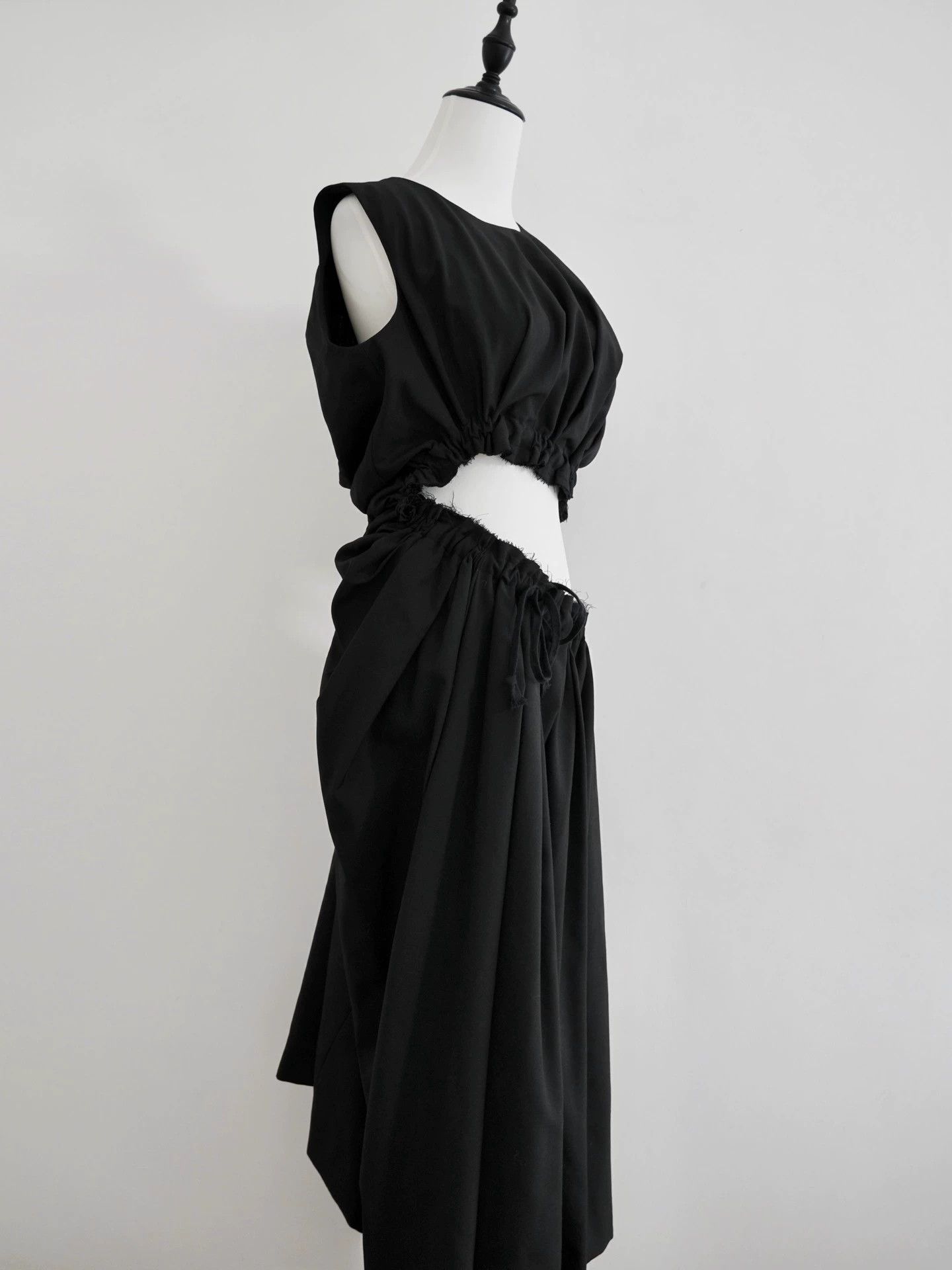 Comme des Garcons Comme des Garçons Drawstring Waist Cut-Out Dress S NWOT Size S / US 4 / IT 40 - 3 Thumbnail
