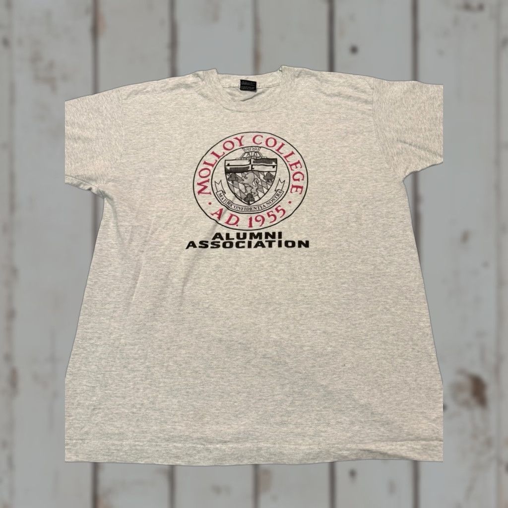 Vintage VINTAGE Molloy College Alumni Association T-Shirt XL Gray Single Stitch Made in USA Size US XL / EU 56 / 4 - 1 Thumbnail