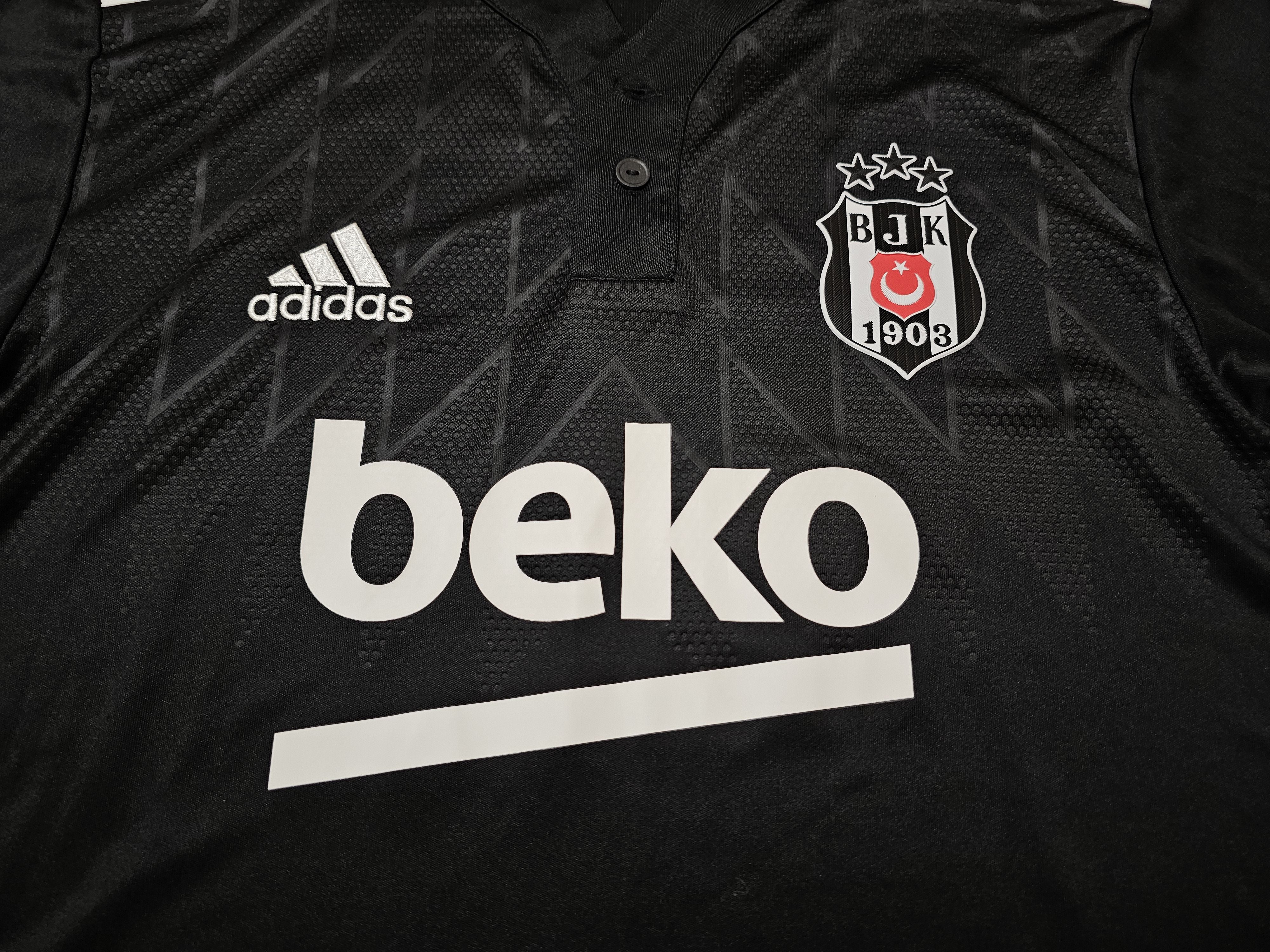 Adidas BESIKTAS 2021 2022 GOALKEEPER FOOTBALL SHIRT SOCCER JERSEY Size US S / EU 44-46 / 1 - 3 Thumbnail