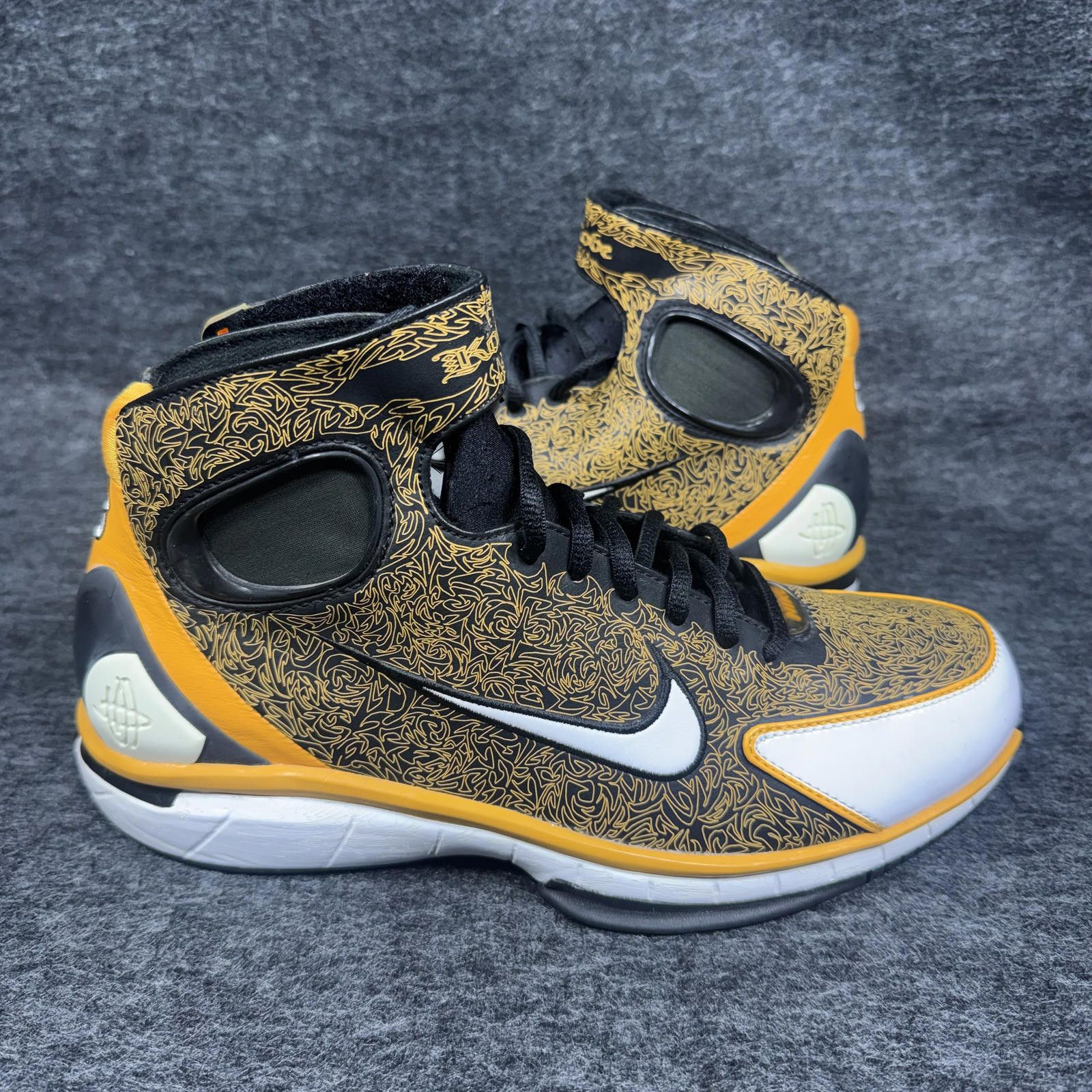 Nike Nike Shoes Men's 10 2007 Kobe Huarache 2K4 309957-011 Size US 10 / EU 43 - 9 Thumbnail