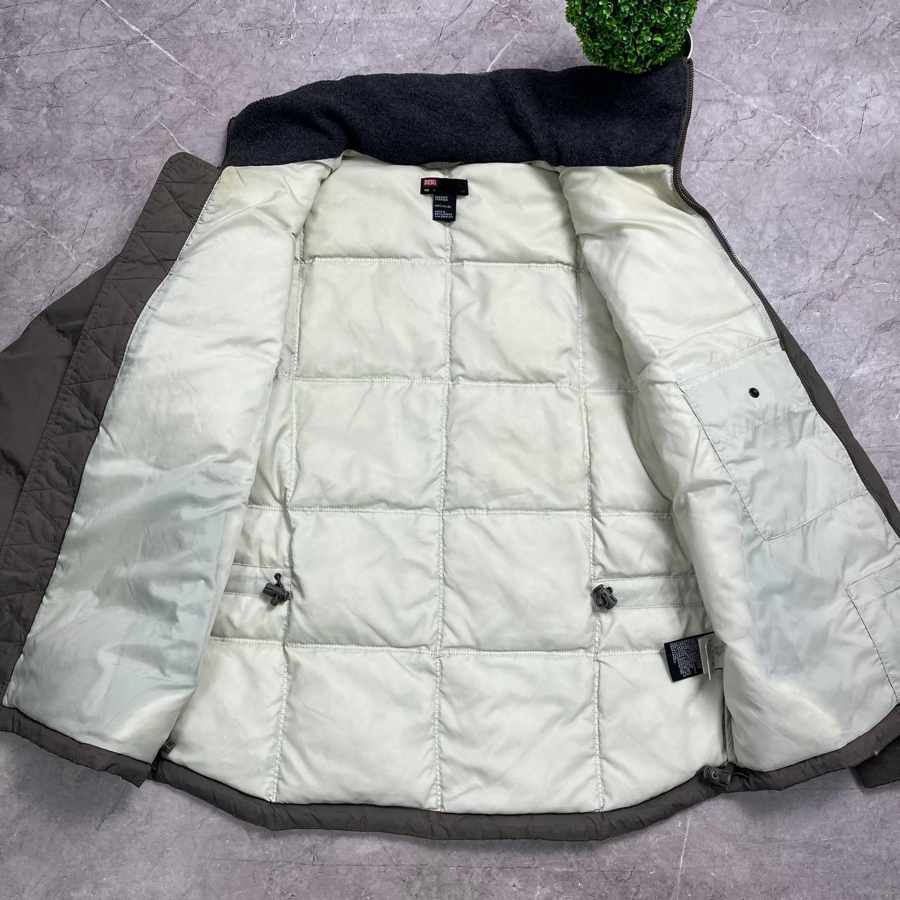 Diesel Vintage Diesel Winter Puffer Jacket Mens Size L Size US L / EU 52-54 / 3 - 9 Thumbnail