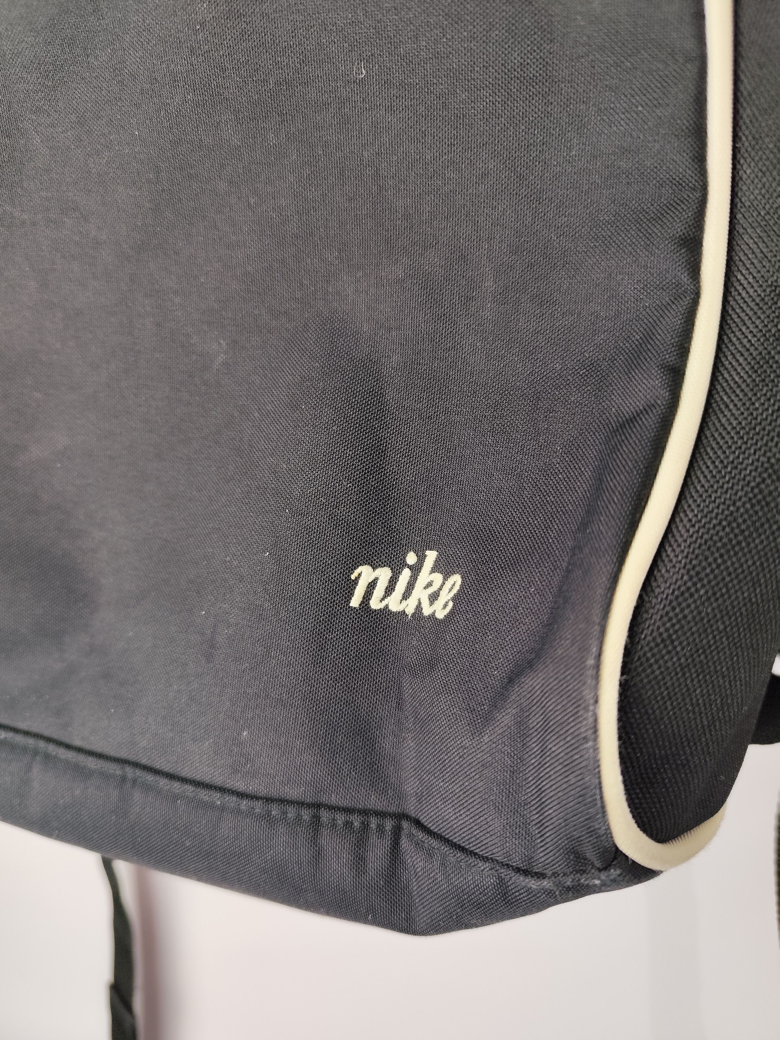 Nike Vintage rare streetwear sportswear y2k 90s Nike Backpack Size ONE SIZE - 2 Thumbnail