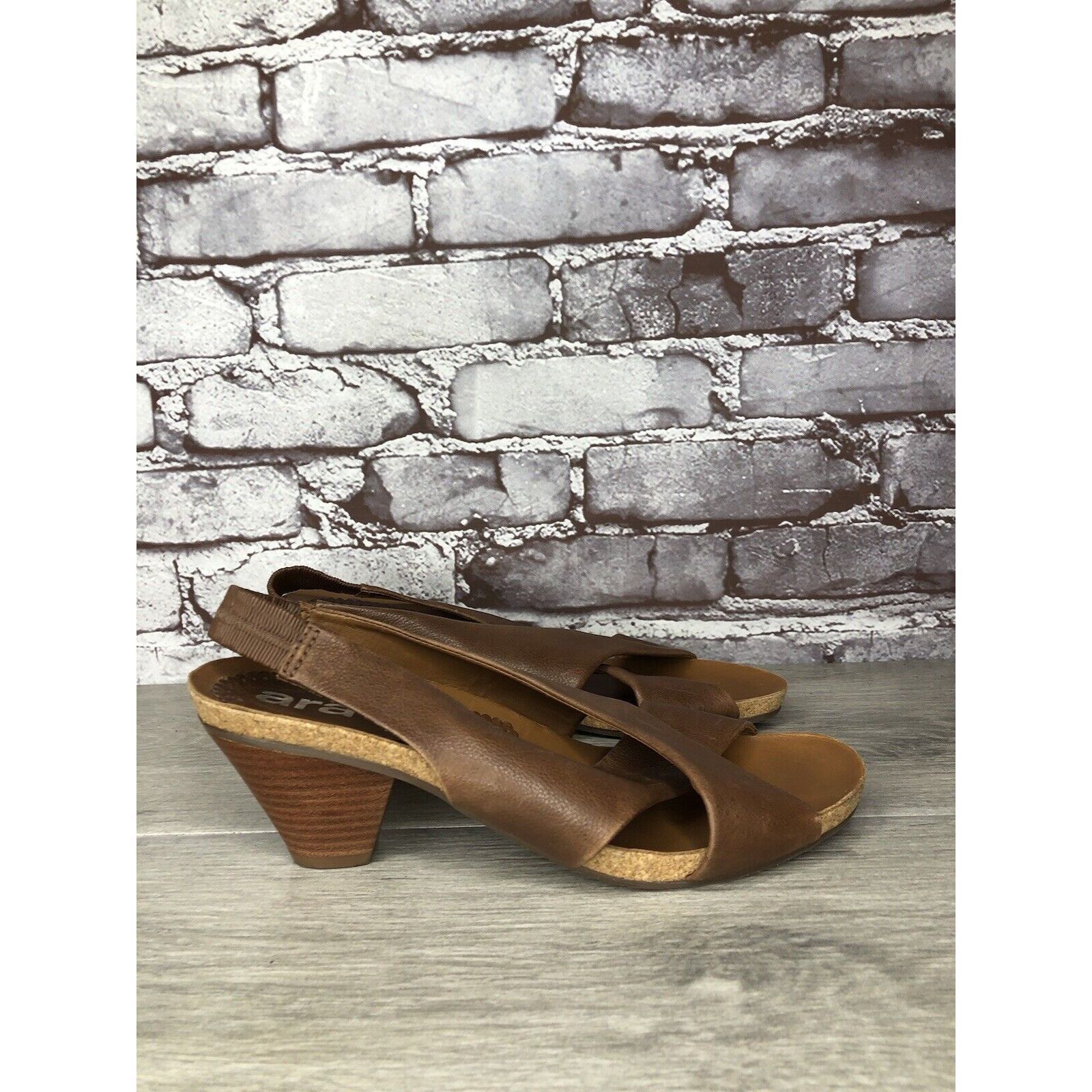 Other Ara Brown Leather Cross Strap Wooden Stacked Heel Sandals Wo Size US 8 / IT 38 - 23 Thumbnail