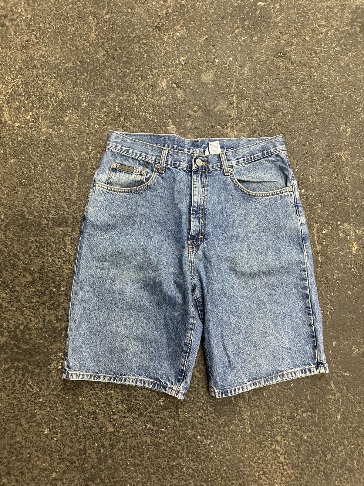 Calvin Klein × Vintage Y2K baggy Calvin Klein jorts Size US 30 / EU 46 - 4 Thumbnail