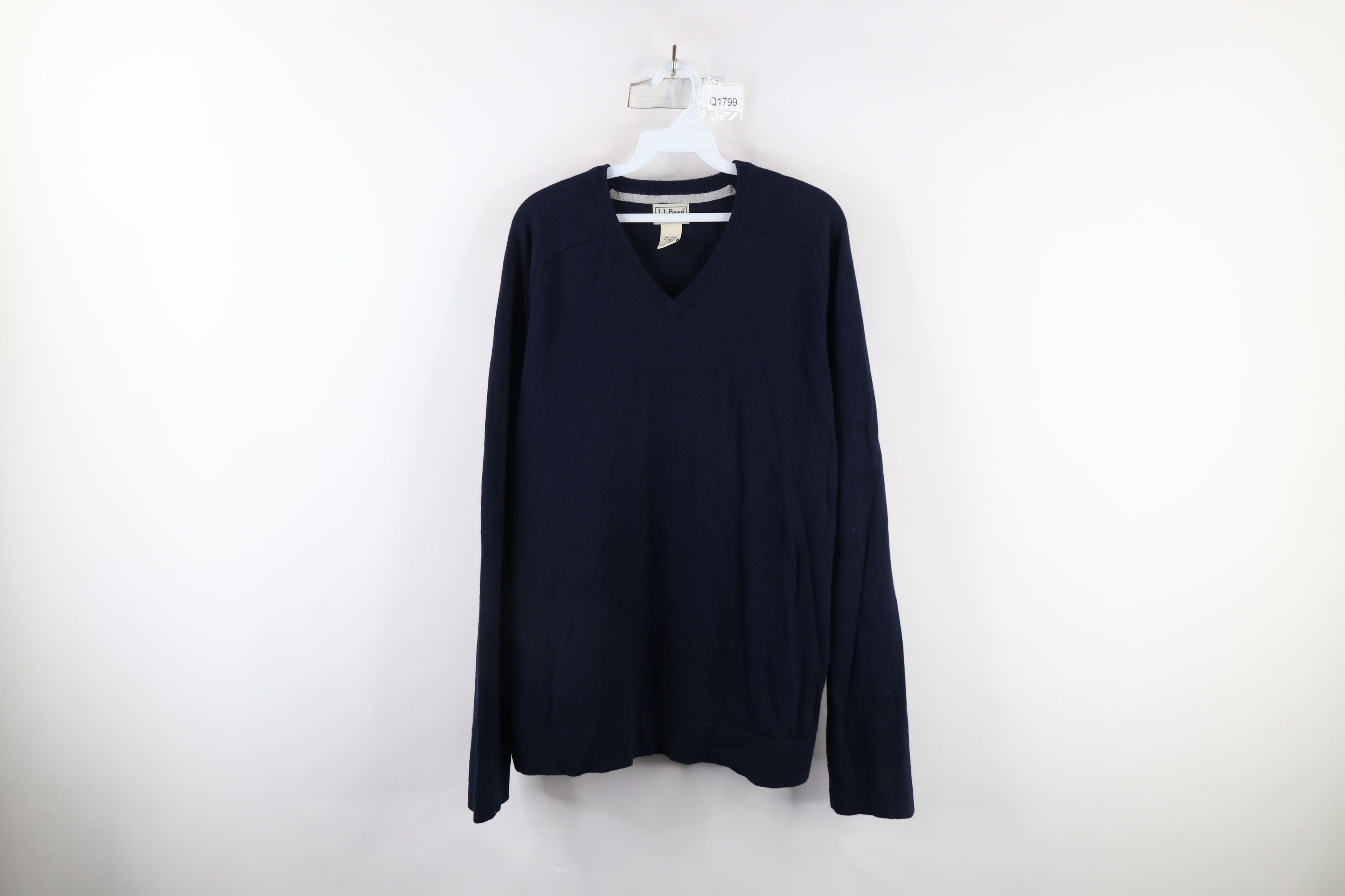 L.L. Bean × Vintage Vintage LL Bean Cashmere Blend Knit V-Neck Sweater Navy Blue Size US L / EU 52-54 / 3 - 1 Thumbnail