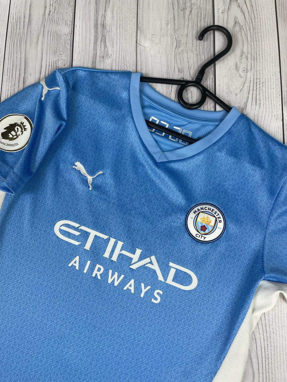 Puma Manchester City soccer jersey 17 De Bruyne women’s M rare Size M / US 6-8 / IT 42-44 - 3 Thumbnail