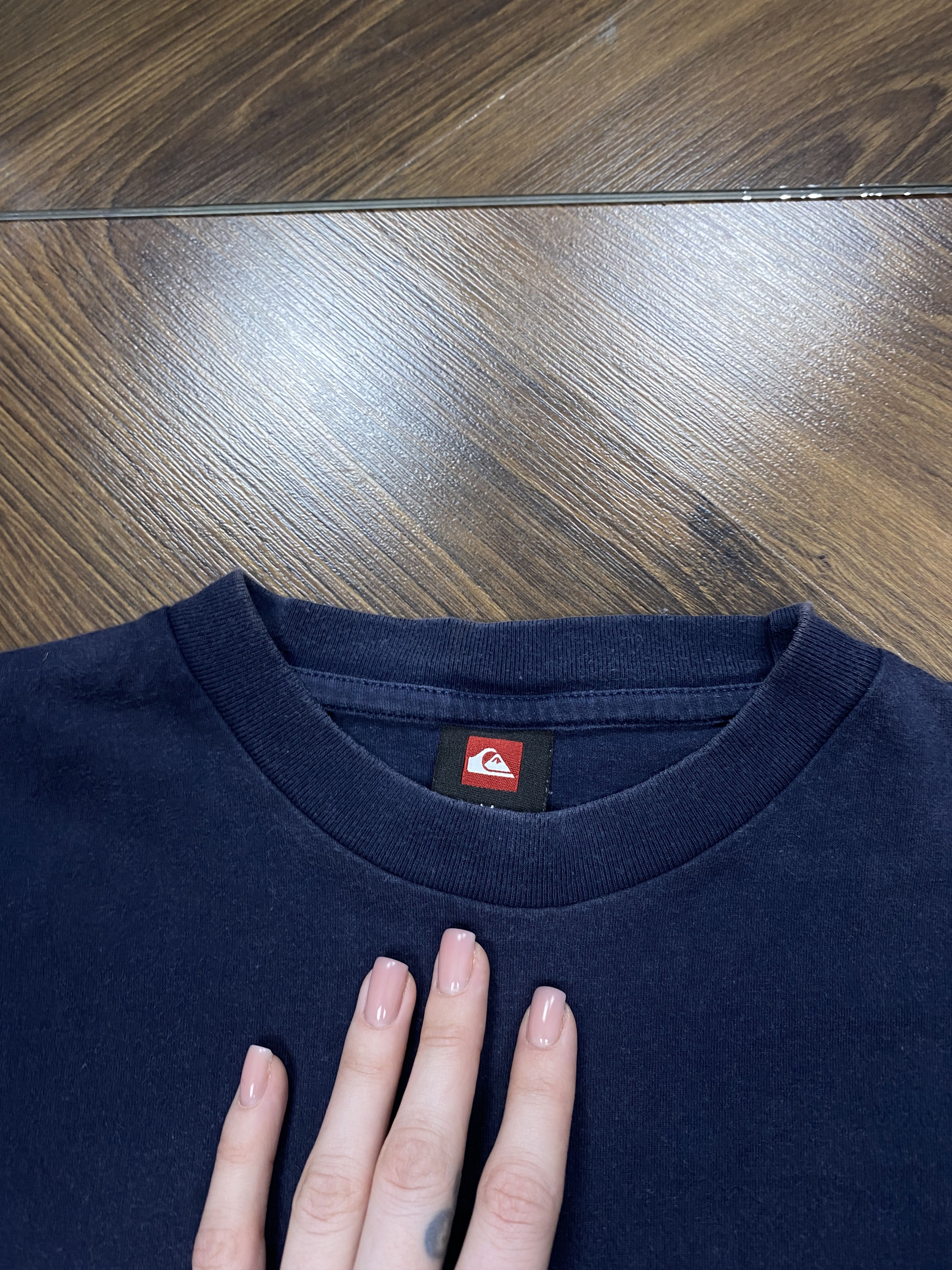 Quiksilver × Vintage перефоткать Quiksilver vintage center logo t-shirt Size US M / EU 48-50 / 2 - 4 Thumbnail