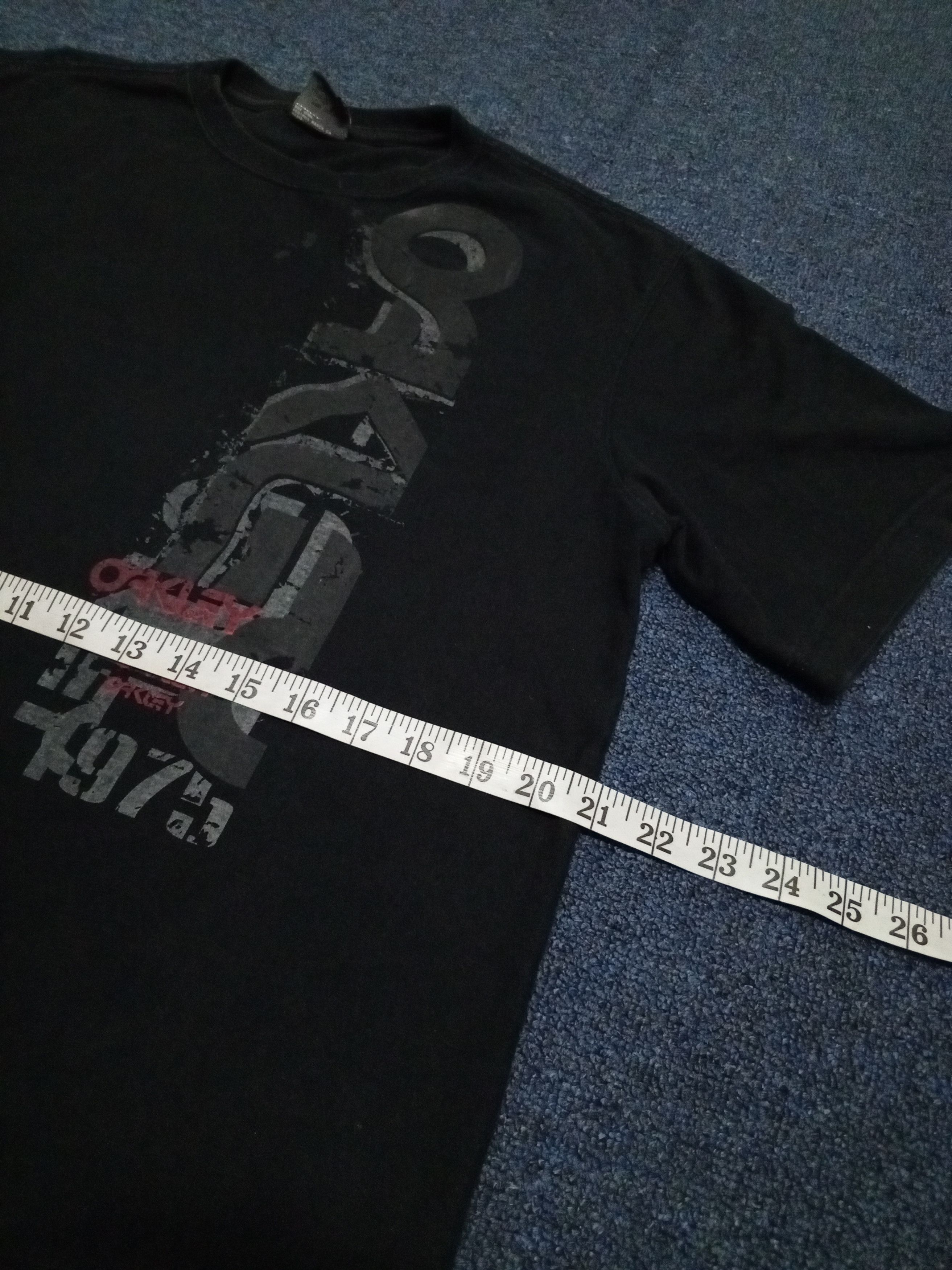Oakley { vtg Oakley rare } black tshirt Size US L / EU 52-54 / 3 - 7 Thumbnail