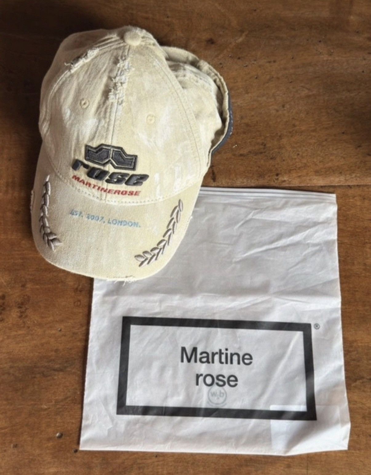 Martine Rose New AW24 Martine Rose Distressed Roll Back Cap Paint Hat 90s Size ONE SIZE - 7 Thumbnail