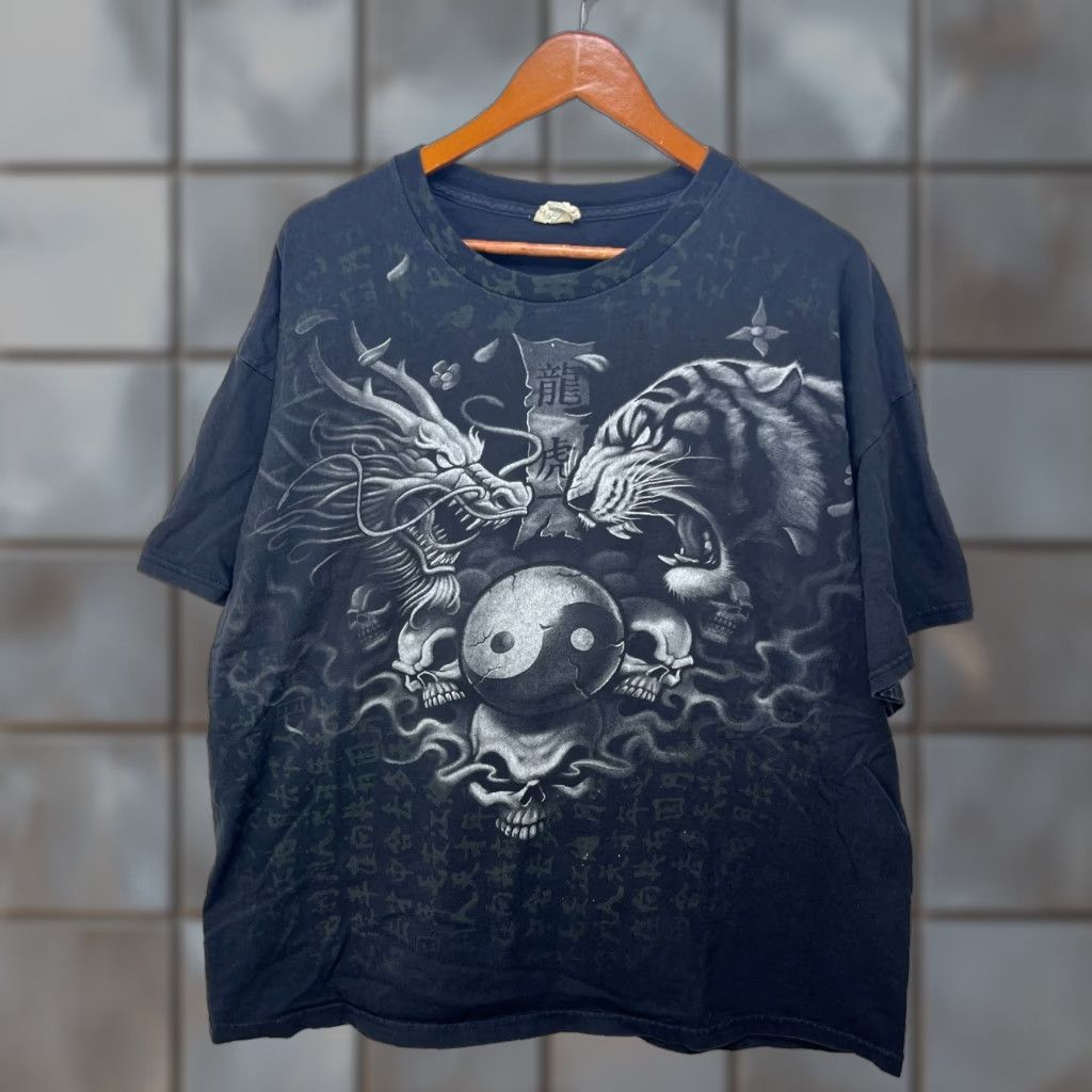 Vintage VINTAGE Dragon Flames Skull Skater AOP T Shirt 2XL Baggy Mens Black Cotton Logo Short Sleeve Crew Neck Vintage 2XL Shirts? Size US XXL / EU 58 / 5 - 1 Thumbnail
