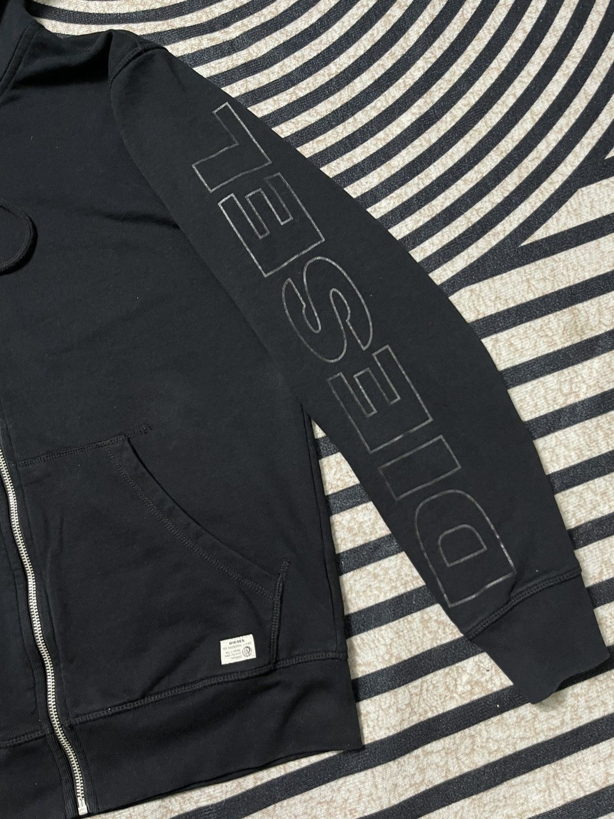 Diesel 00s DIESEL “ONLY THE BRAVE” SPELLOUT SLEEVE ZIP UP HOODIE Size US M / EU 48-50 / 2 - 4 Thumbnail