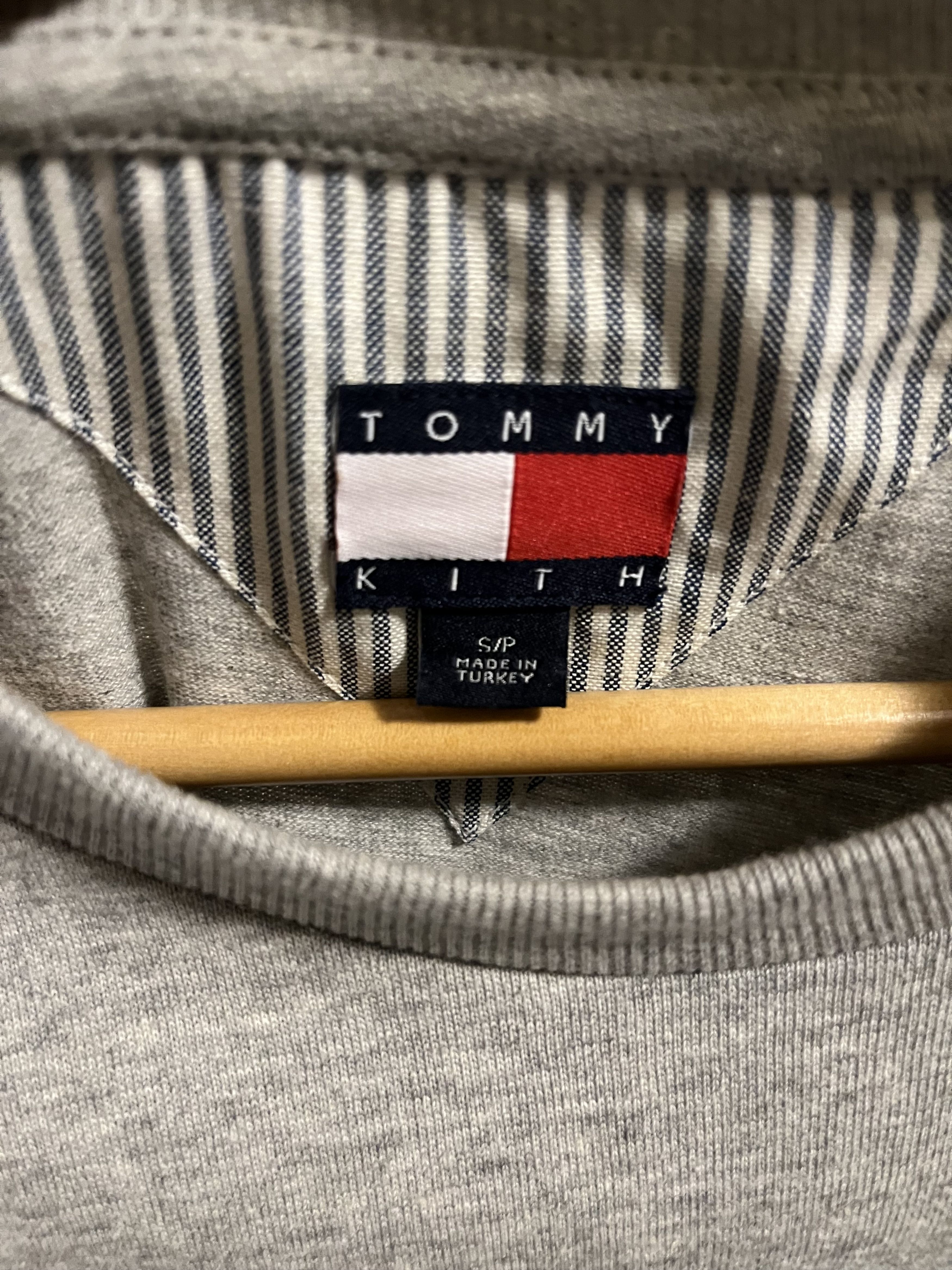Kith × Tommy Hilfiger Kith x Tommy Hilfiger Flag Tee 'Grey' Size US S / EU 44-46 / 1 - 2 Thumbnail