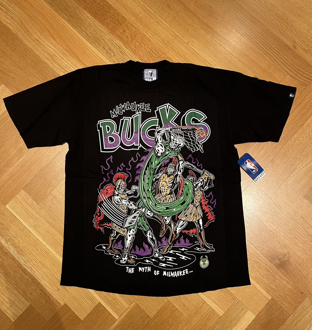 NBA × Warren Lotas Warren Lotas x NBA Bucks Myth Black Tee Size US L / EU 52-54 / 3 - 1 Thumbnail