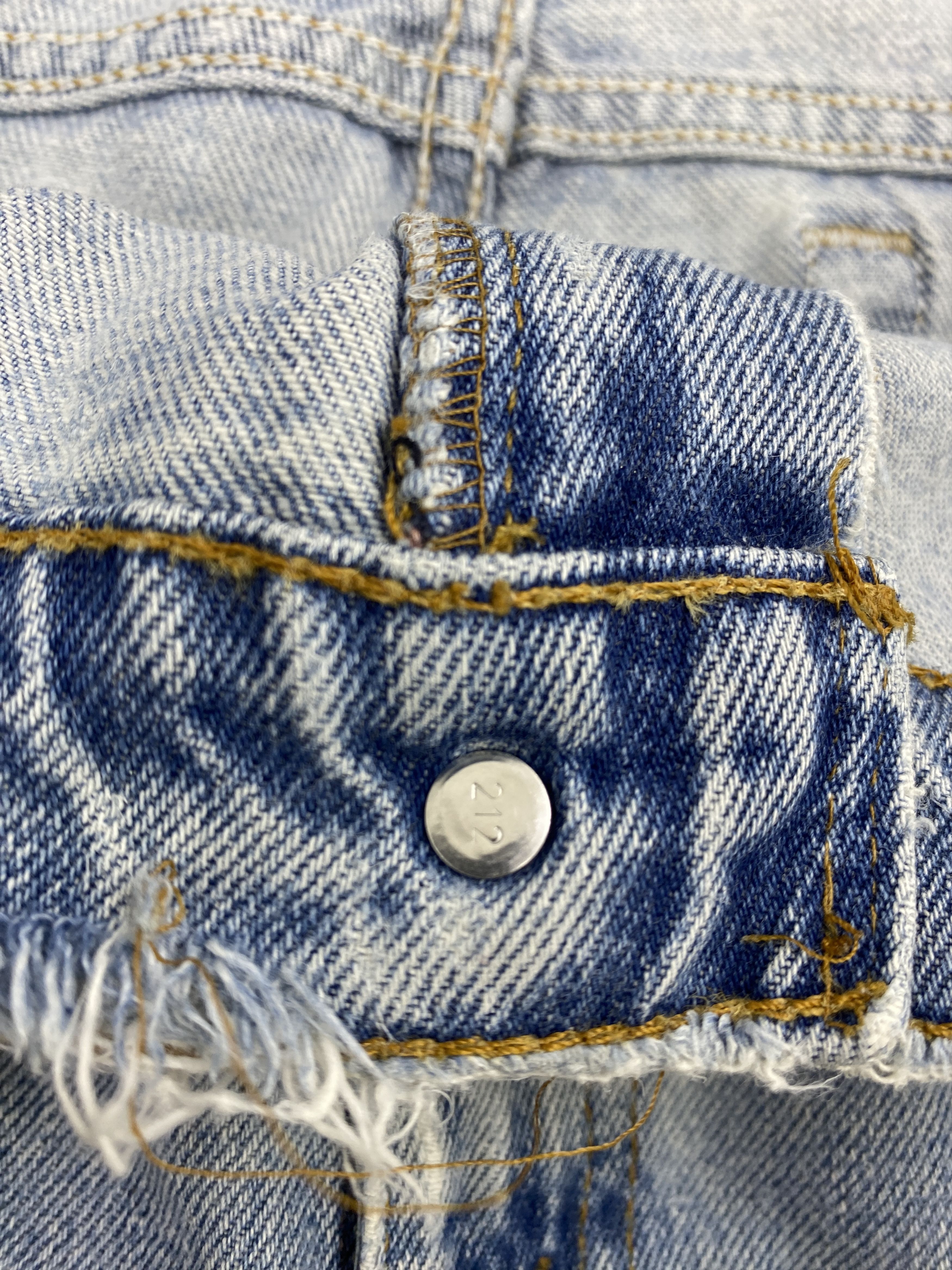 Levi's × Vintage Vintage 90s Levis 550 Light Washed Jeans Size US 34 / EU 50 - 16 Thumbnail