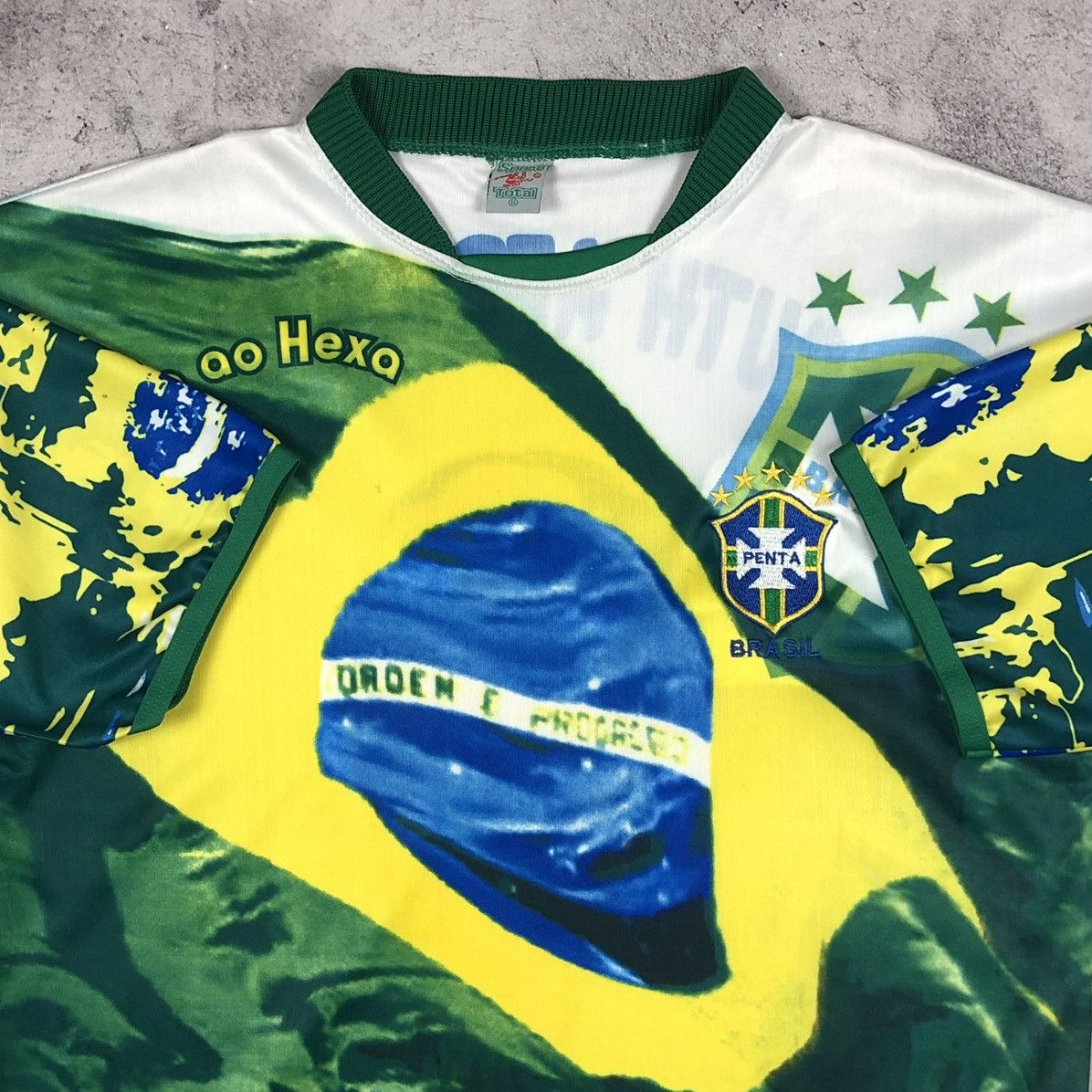 Vintage Brazil 2010 World Cup South Africa Jersey Size US L / EU 52-54 / 3 - 7 Thumbnail