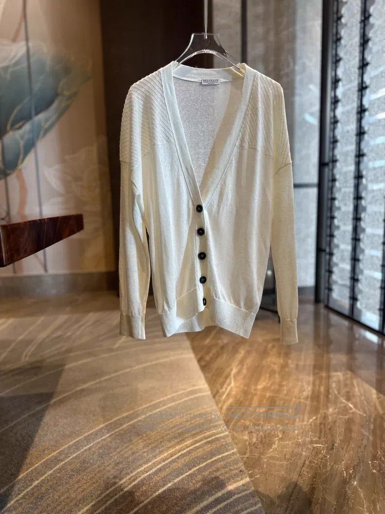 Brunello Cucinelli Brunello Cucinelli Sequined sweater cardigan. Size XS / US 0-2 / IT 36-38 - 1 Thumbnail