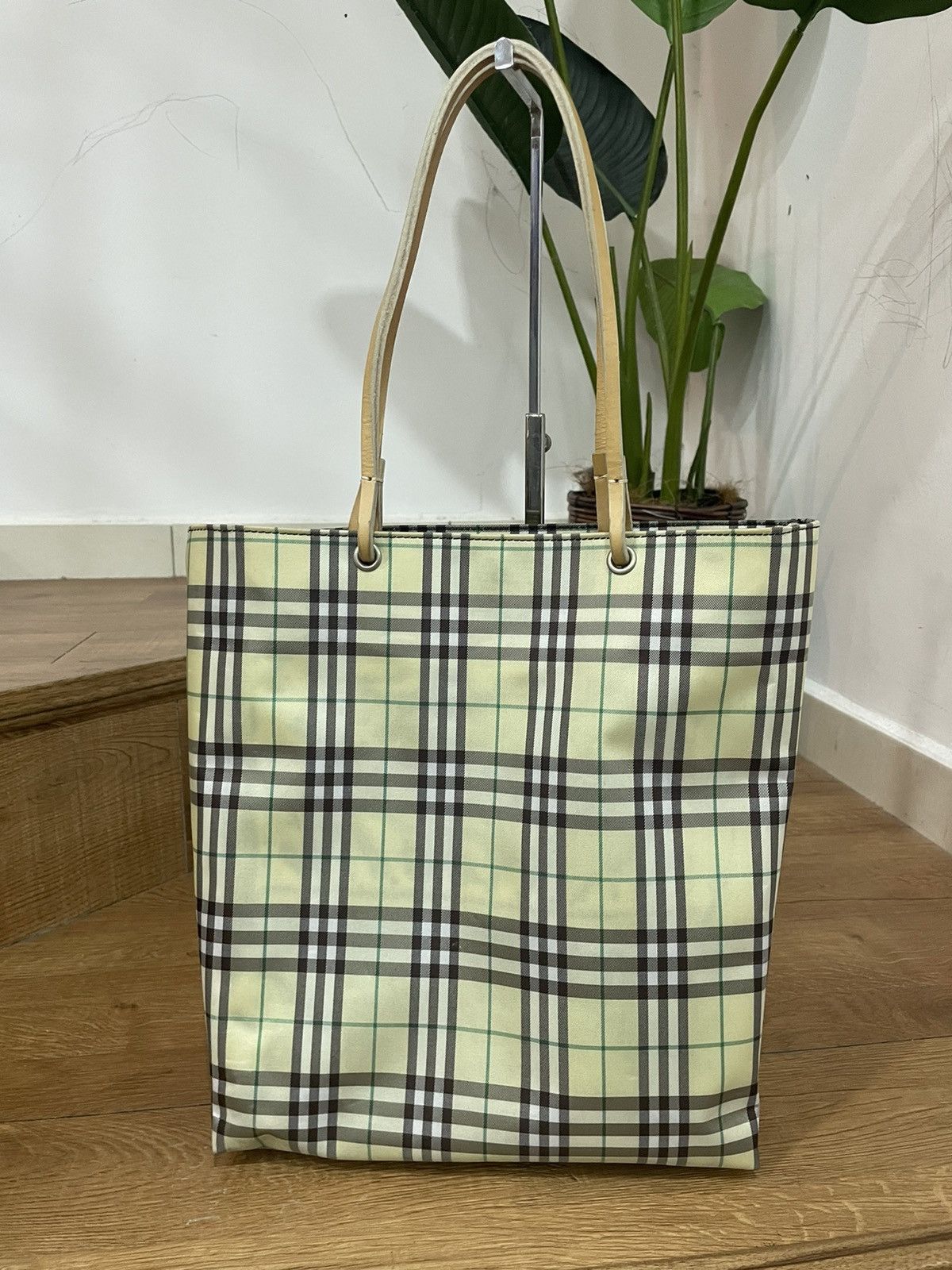 Authentic BURBERRY LONDON Tote Bag Nylon Cream leather