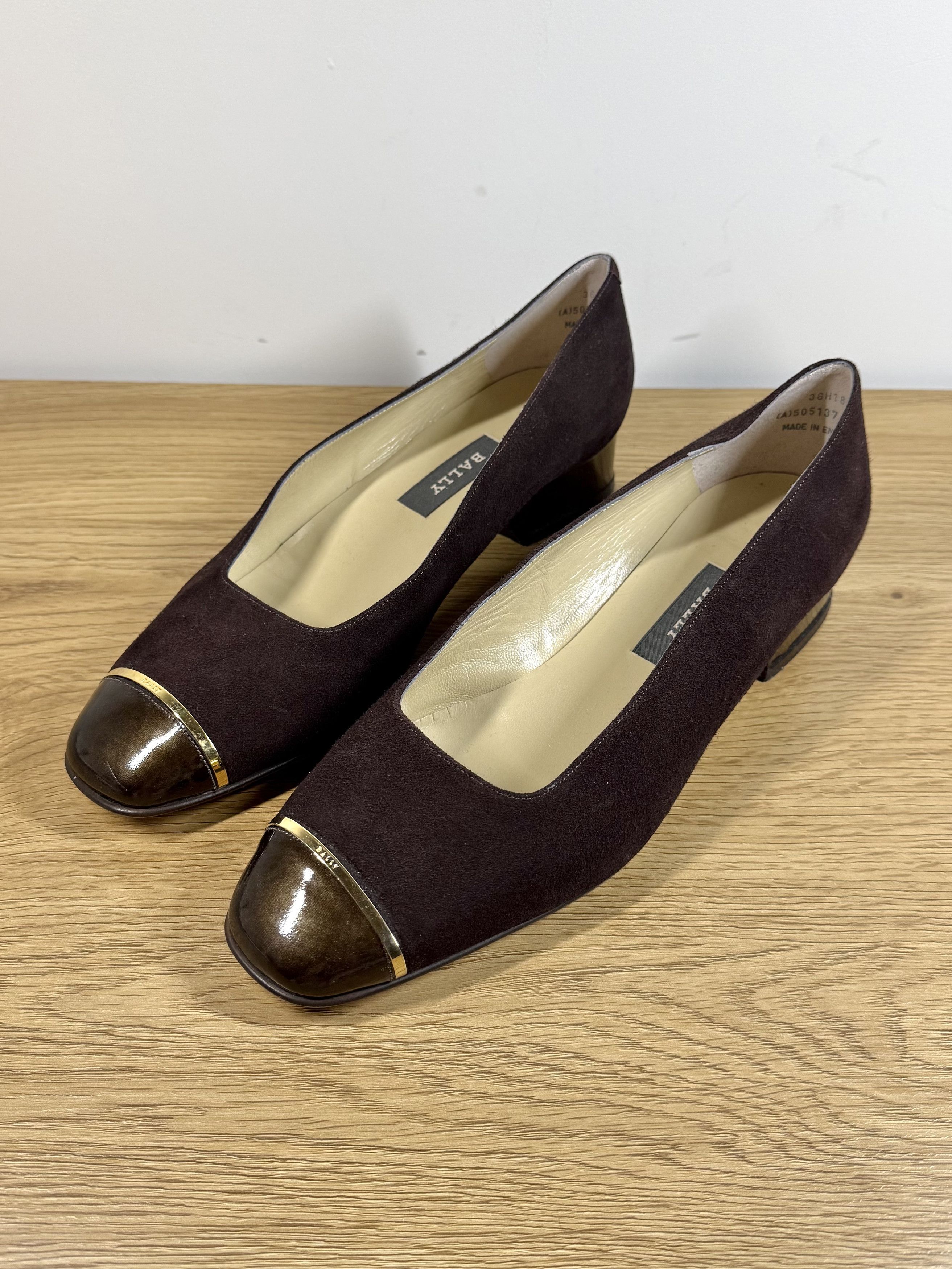 Bally Women's Vintage Bally Pumps Loafers US8/39 Size US 8 / IT 38 - 10 Thumbnail