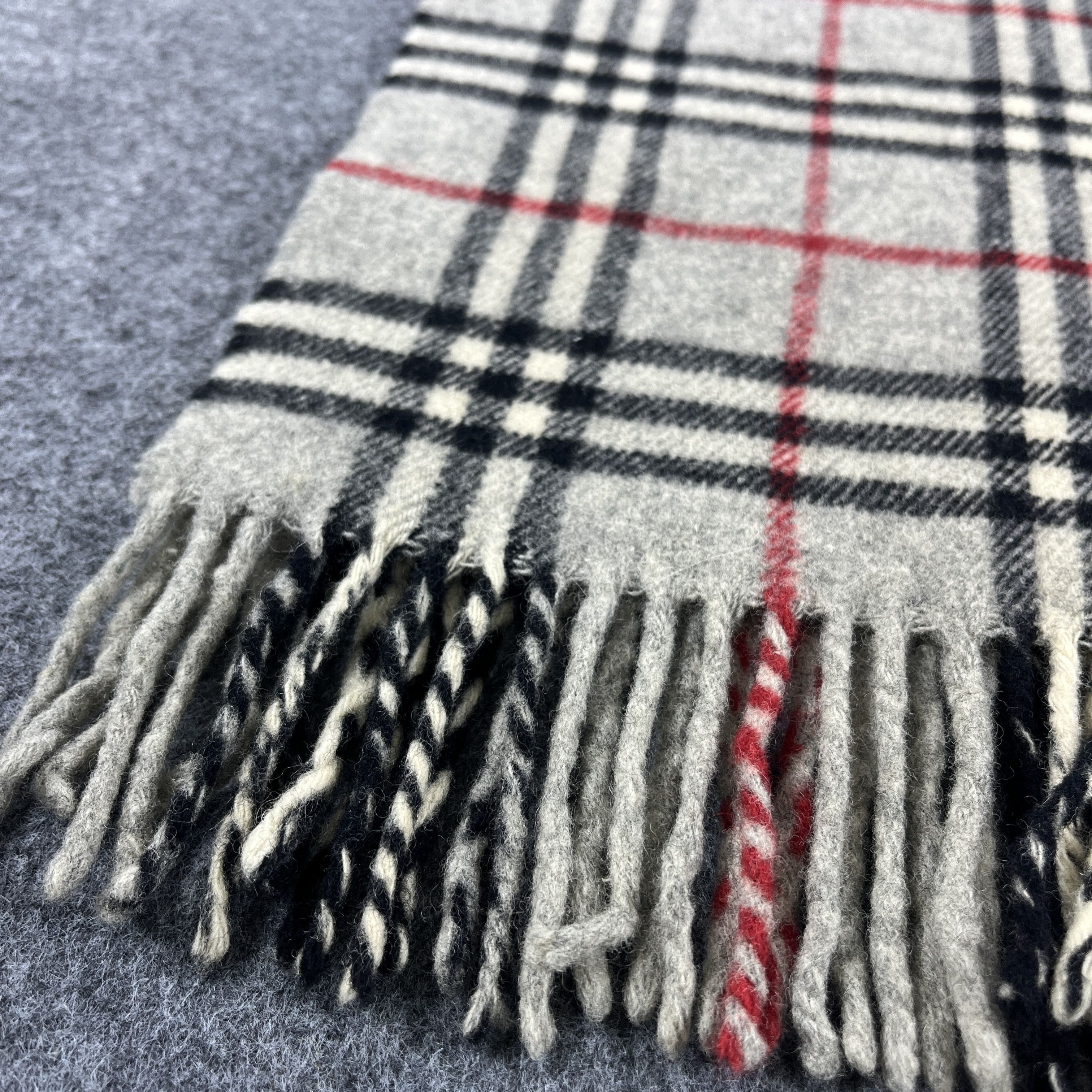 Burberry Burberry Scarf / Muffler / Neckwear T1238 Size ONE SIZE - 7 Thumbnail