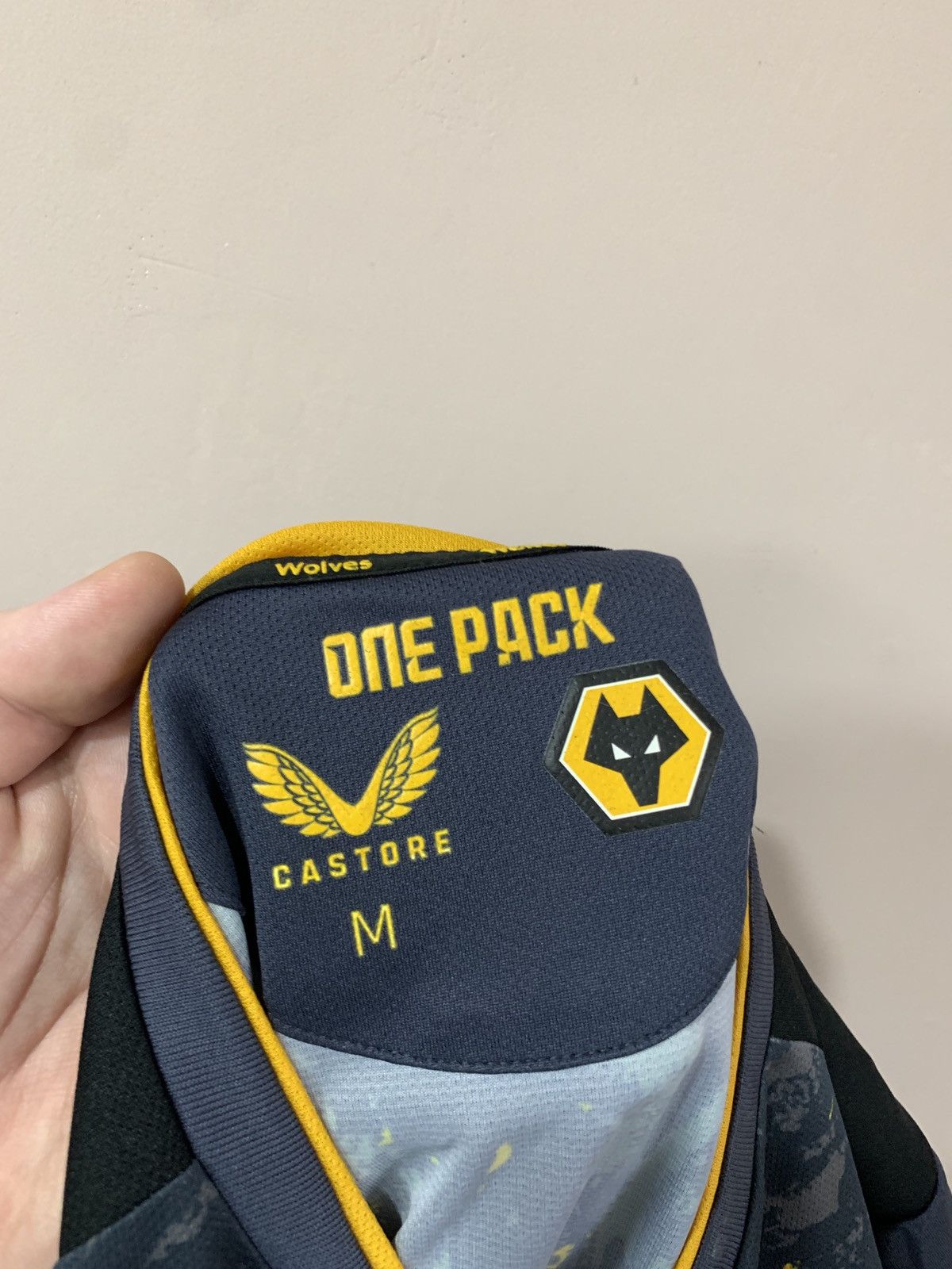 Other Wolverhampton 2021 Away Football Shirt Castore Soccer Jersey Size US M / EU 48-50 / 2 - 8 Thumbnail