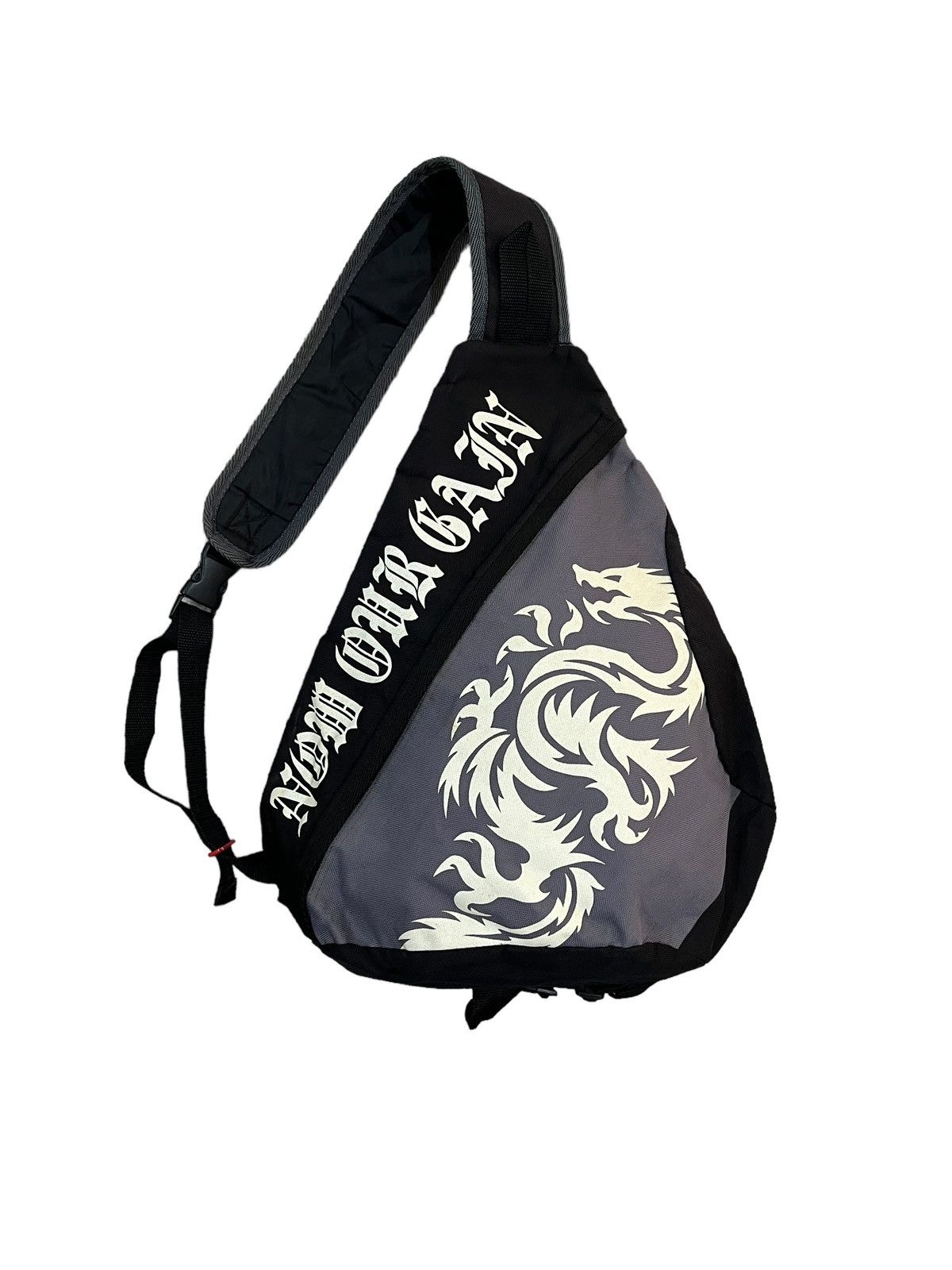 Japanese Brand Vintage Dragon Tattoo Crossbody Bag Size ONE SIZE - 1 Thumbnail