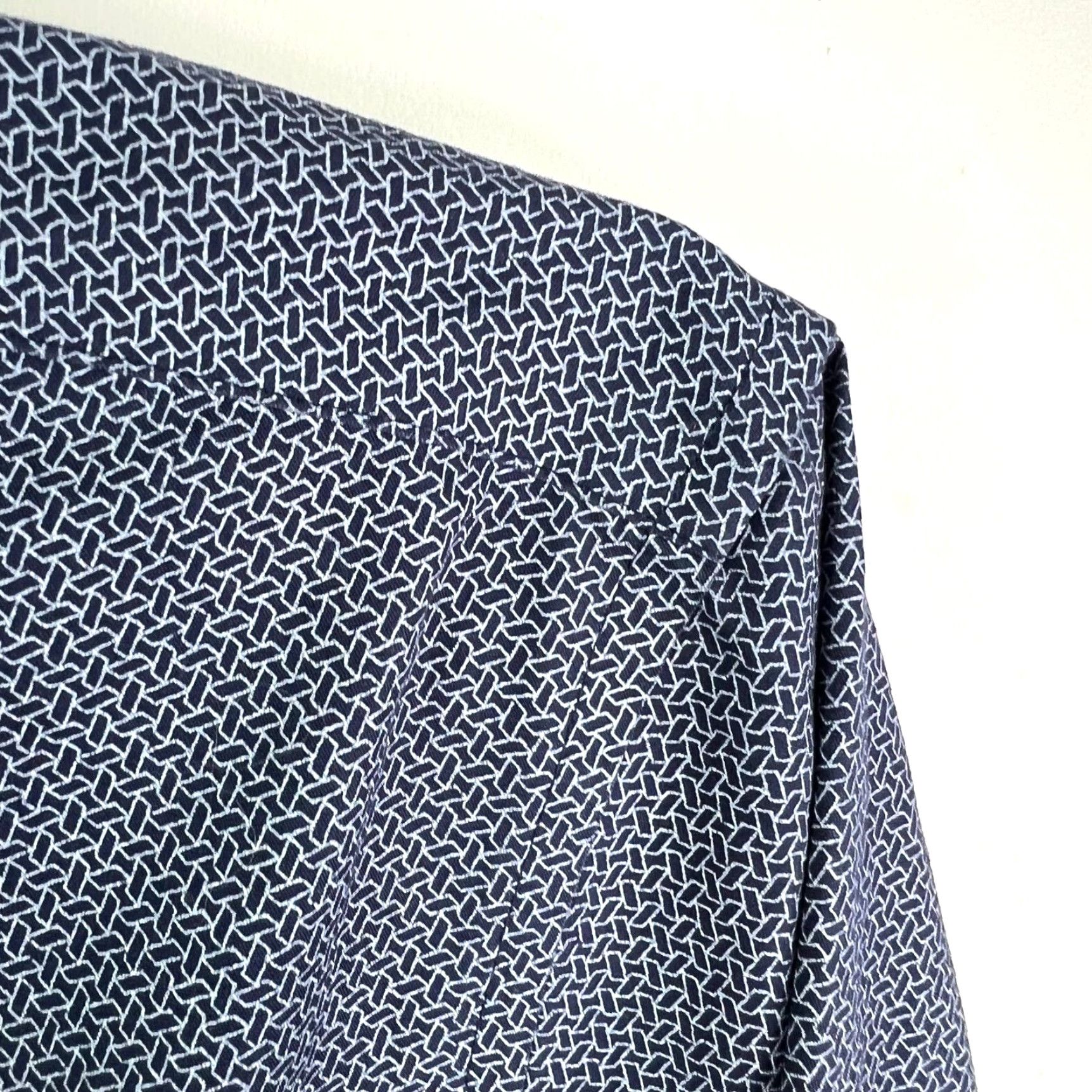 Calvin Klein Calvin Klein Collection Shirt Mens XL Blue Button-Up Long Sleeve Cotton Geometric Pattern Size US XL / EU 56 / 4 - 2 Thumbnail