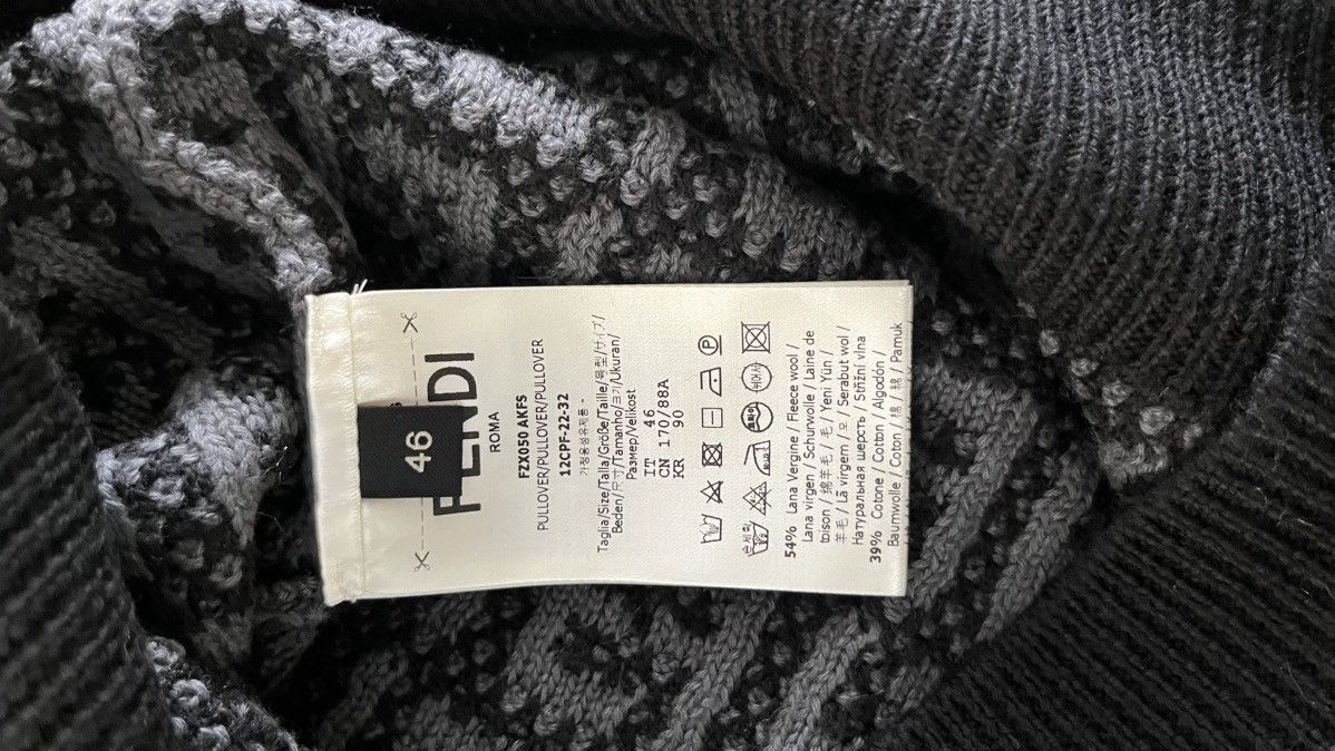 Fendi Fendi T-shirt jumper sweater tshirt FF logo NWT Size US S / EU 44-46 / 1 - 8 Thumbnail
