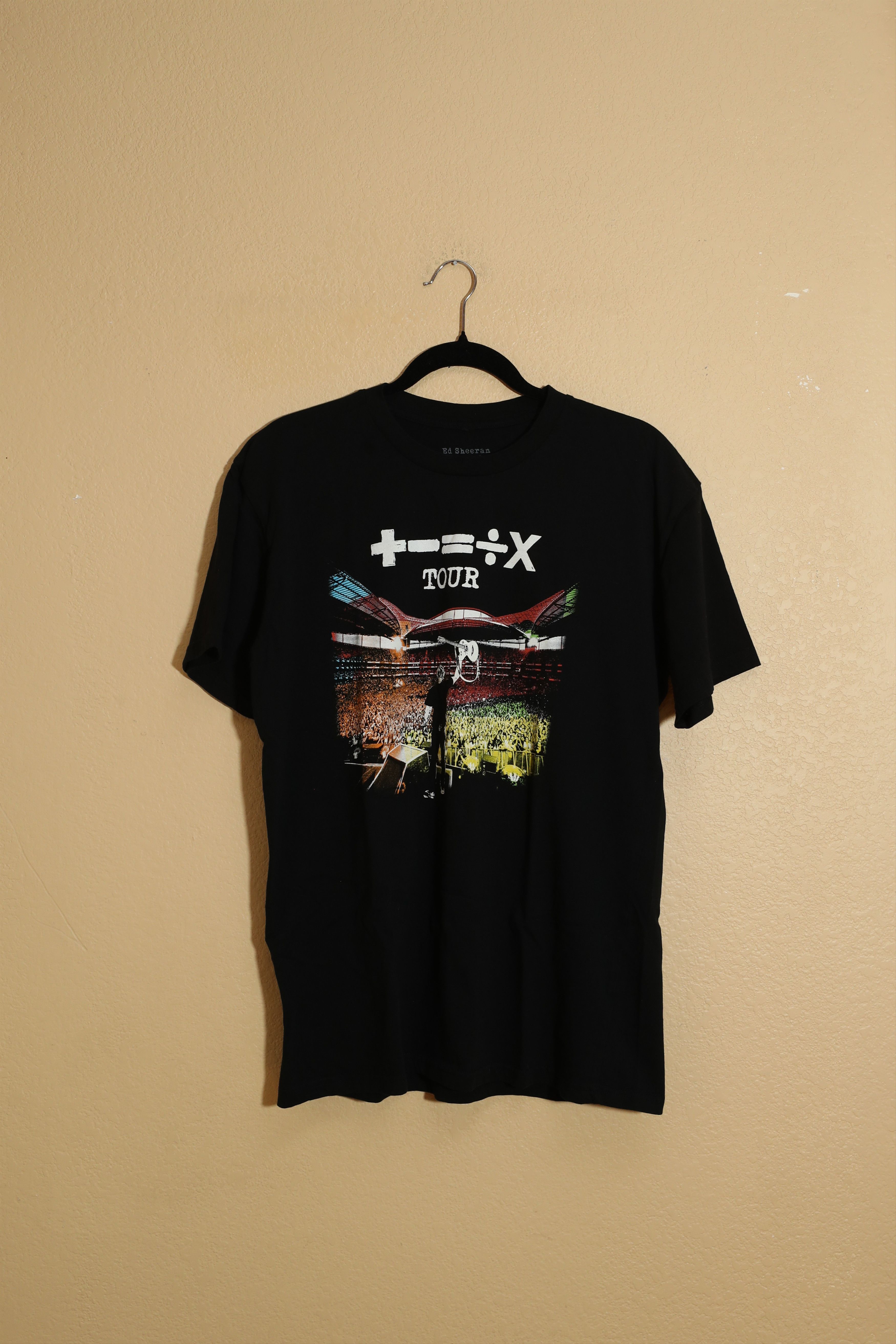 Band Tees Ed Sheeran +-=/x Mathematics Tour Tee (L) Size US L / EU 52-54 / 3 - 1 Thumbnail
