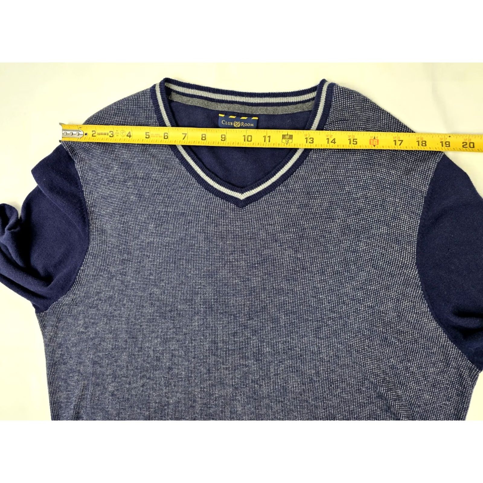 Club Room Club Room Lightweight Cashmere Blend Pullover Sweater Men L Heathered Blue, V-Neck, Long Sleeve, Casual Knit Shirt, 46" Chest (Mens) Size US L / EU 52-54 / 3 - 5 Thumbnail