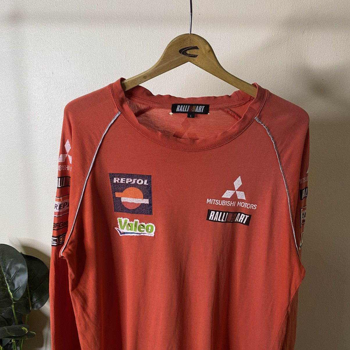 Japanese Brand Vintage Rally Art Mitsubishi Motors Repsol Racing LS Tshirt Size US L / EU 52-54 / 3 - 2 Thumbnail
