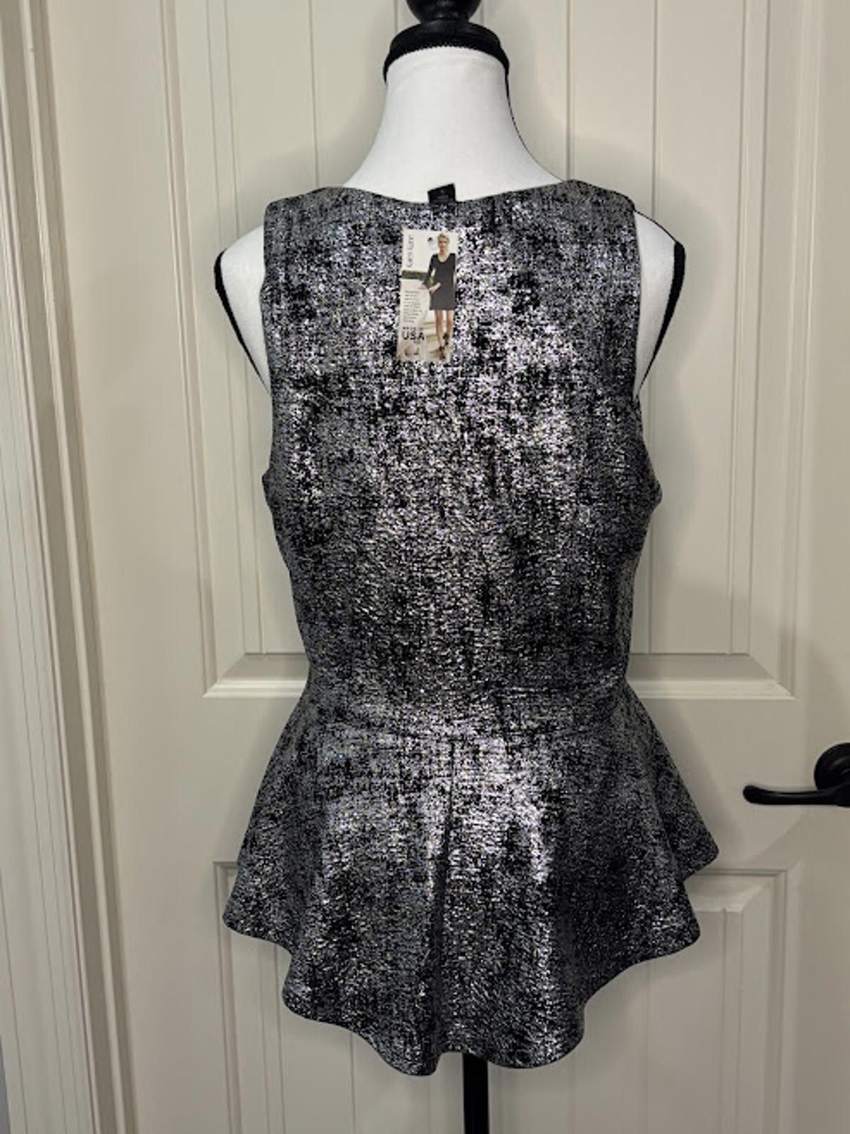 Other 17. Karen Kane Size L NWT Women's Metallic Silver Peplum Top Size L / US 10 / IT 46 - 3 Thumbnail