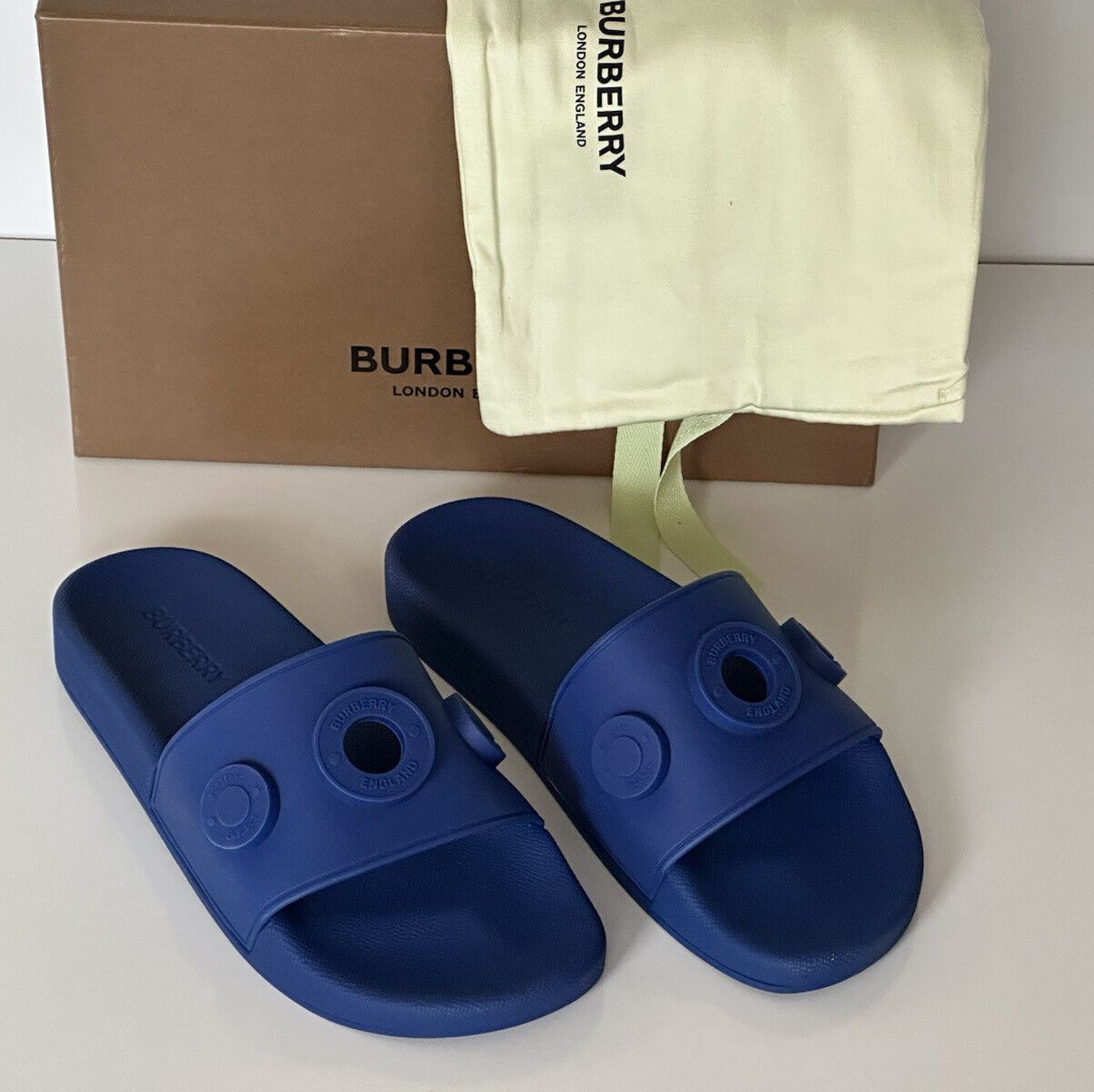 o1bs11s0923 Slide in Deep Royal Blue
