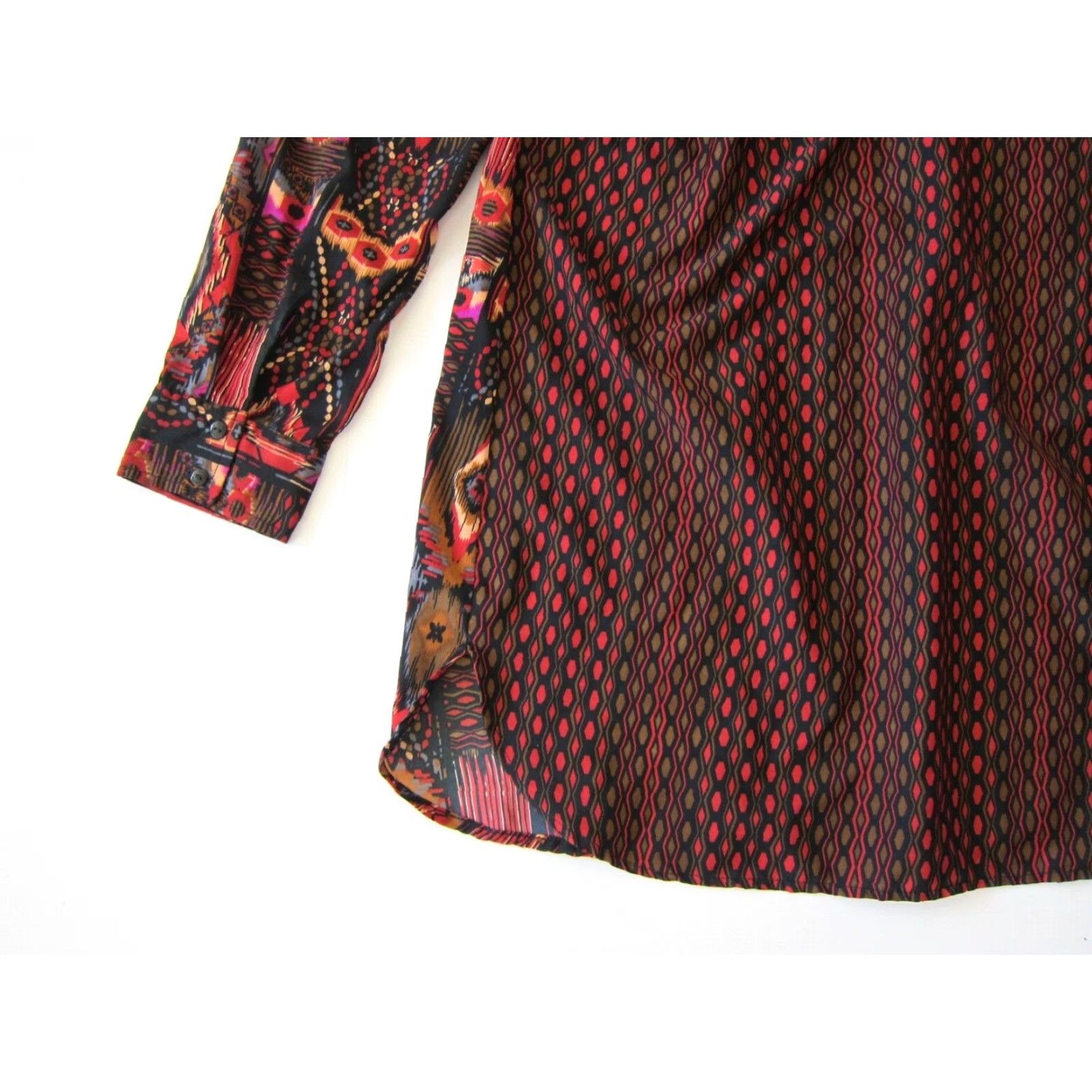 Soft Surroundings Soft Surroundings Geometric Long Sleeve V-Neck Blouse L Adults Womens Red Shirt Size L / US 10 / IT 46 - 5 Thumbnail