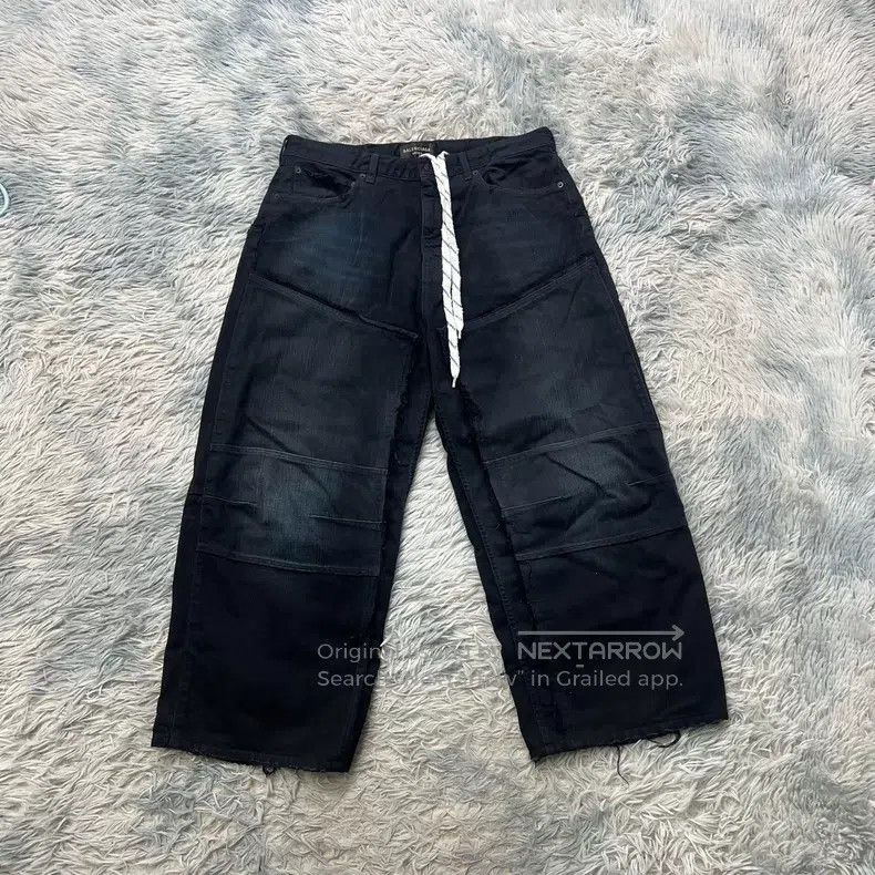 Balenciaga Balenciaga size S Distressed Denim Long Pants Size US 27 - 1 Thumbnail