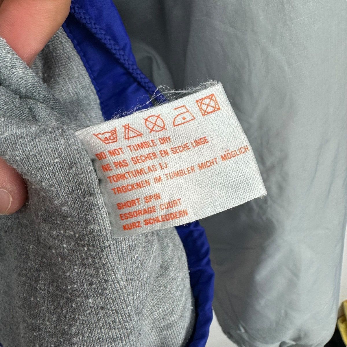 Nike Vintage 90s nike USA track zip jacket y2k hooded windbreaker Size US S / EU 44-46 / 1 - 10 Thumbnail