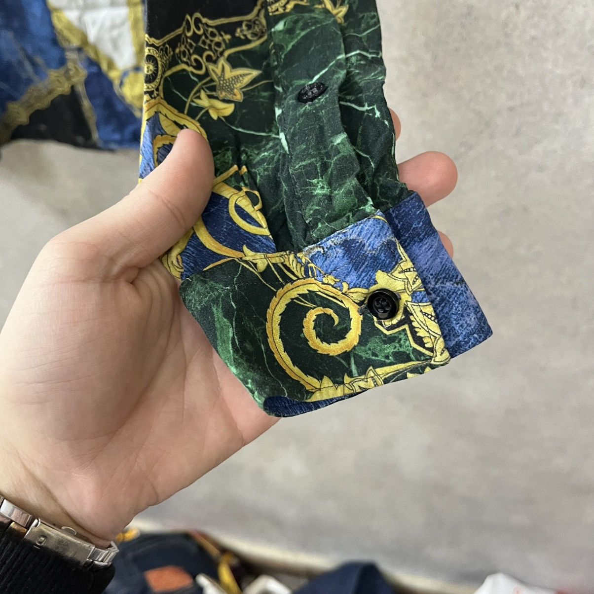 Versace Vintage Versace shirt Size US S / EU 44-46 / 1 - 8 Thumbnail