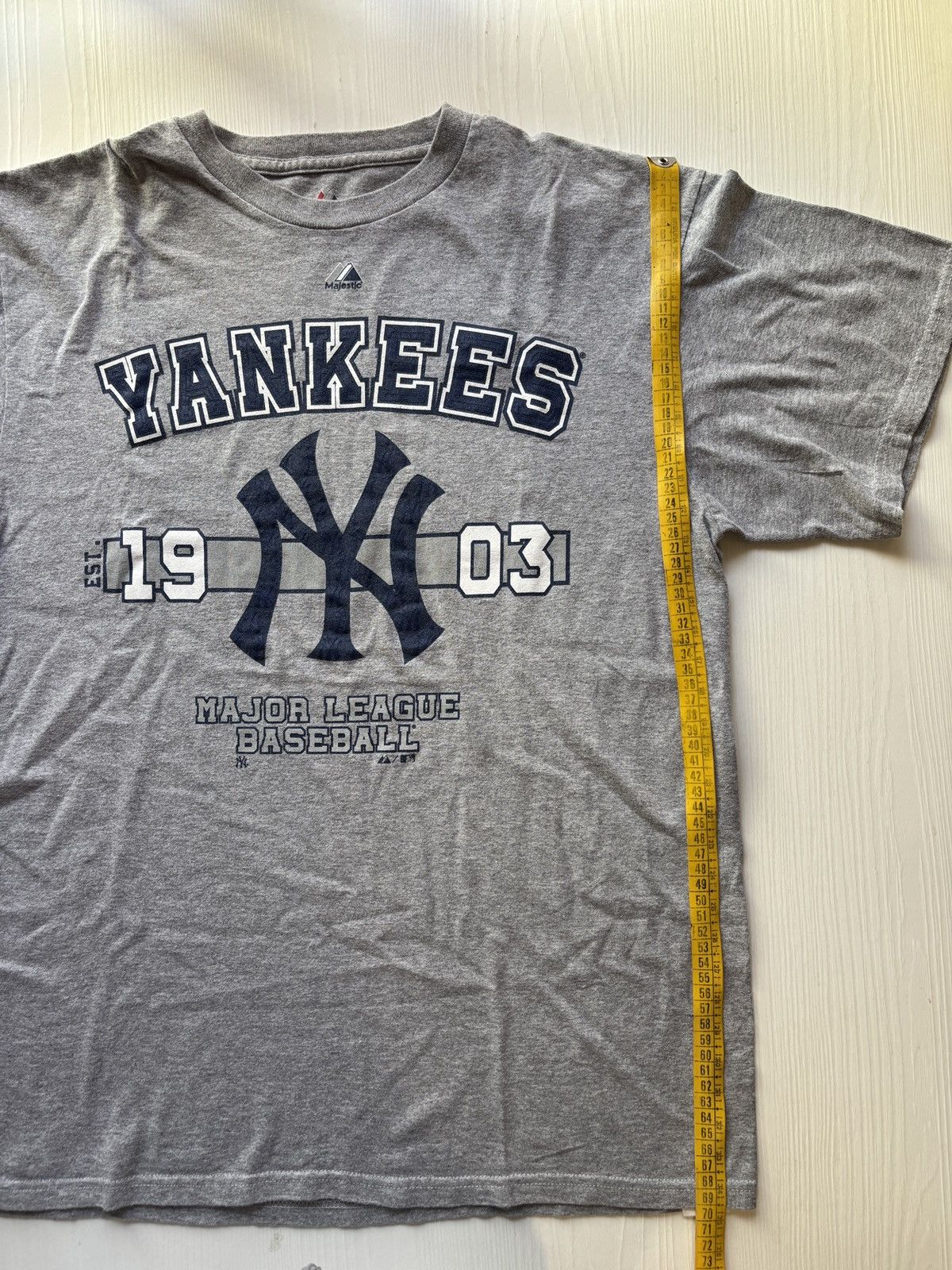 Majestic Grey Majestic New York Yankees T-Shirt Size US L / EU 52-54 / 3 - 5 Thumbnail