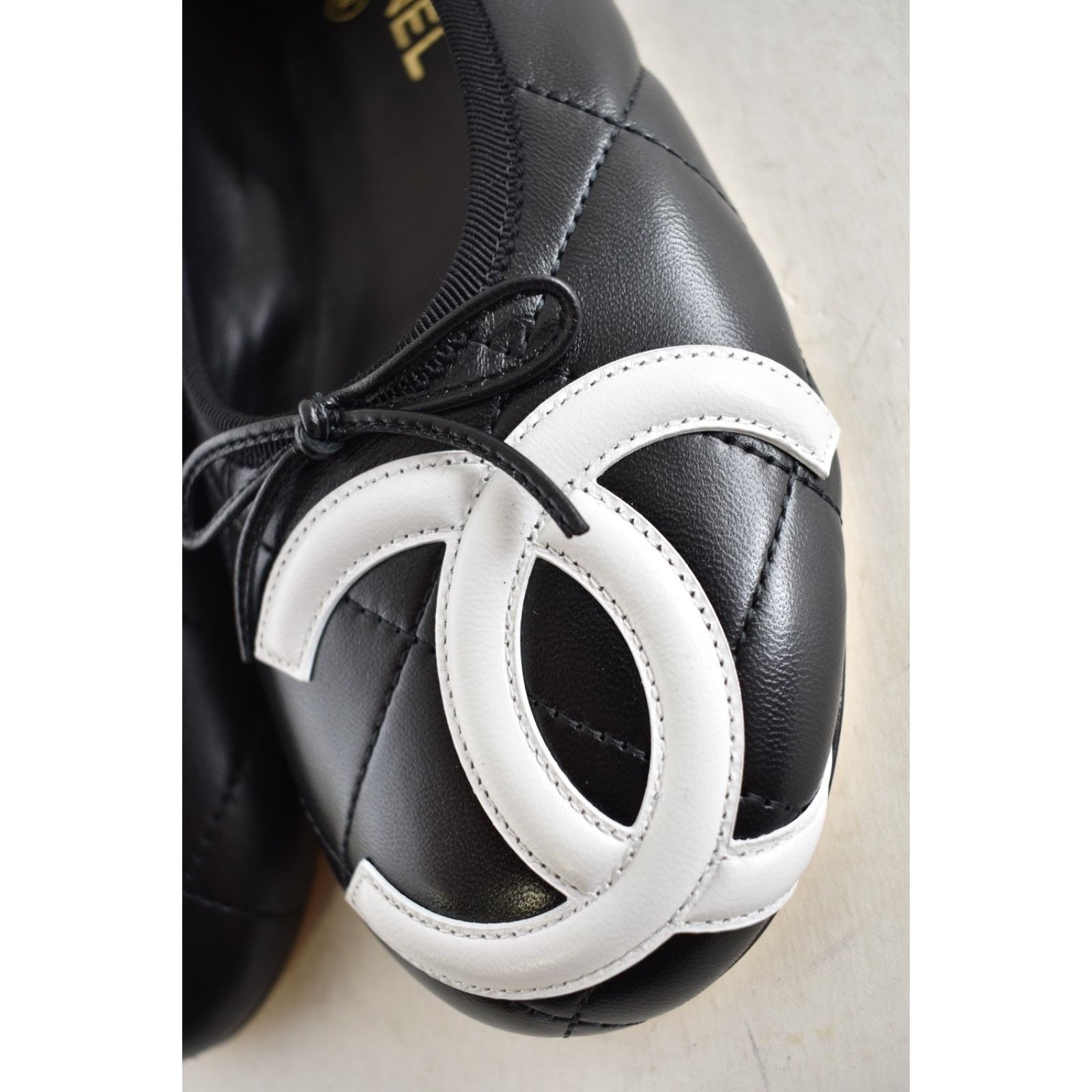 Chanel Chanel Coco Beach Black White XL Logo Ballet Flat 38.5 Size US 8.5 / IT 38.5 - 18 Thumbnail