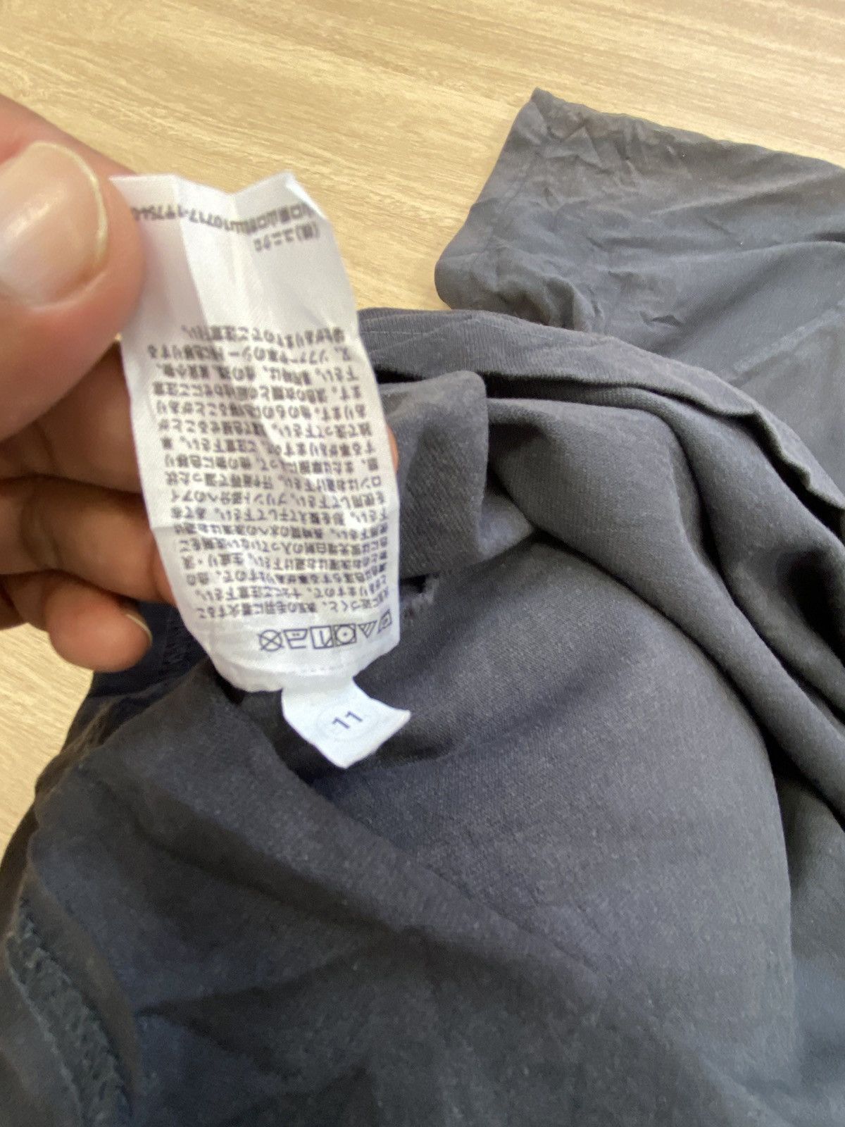 Uniqlo Uniqlo distressed style faded size L Size US L / EU 52-54 / 3 - 7 Thumbnail