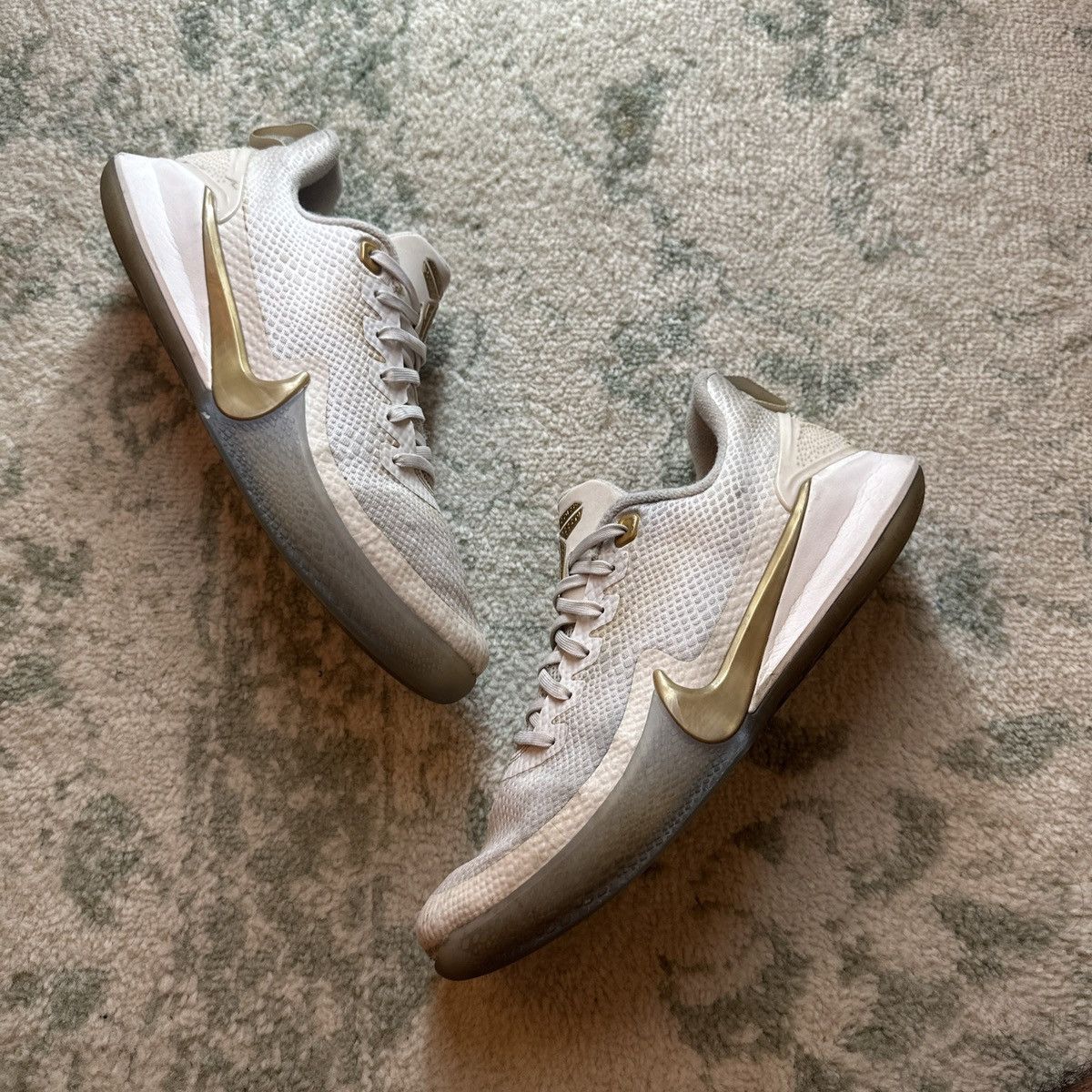 image of Nike Mamba Focus Metallic Gold Shoes in White, Men's (Size 9.5)