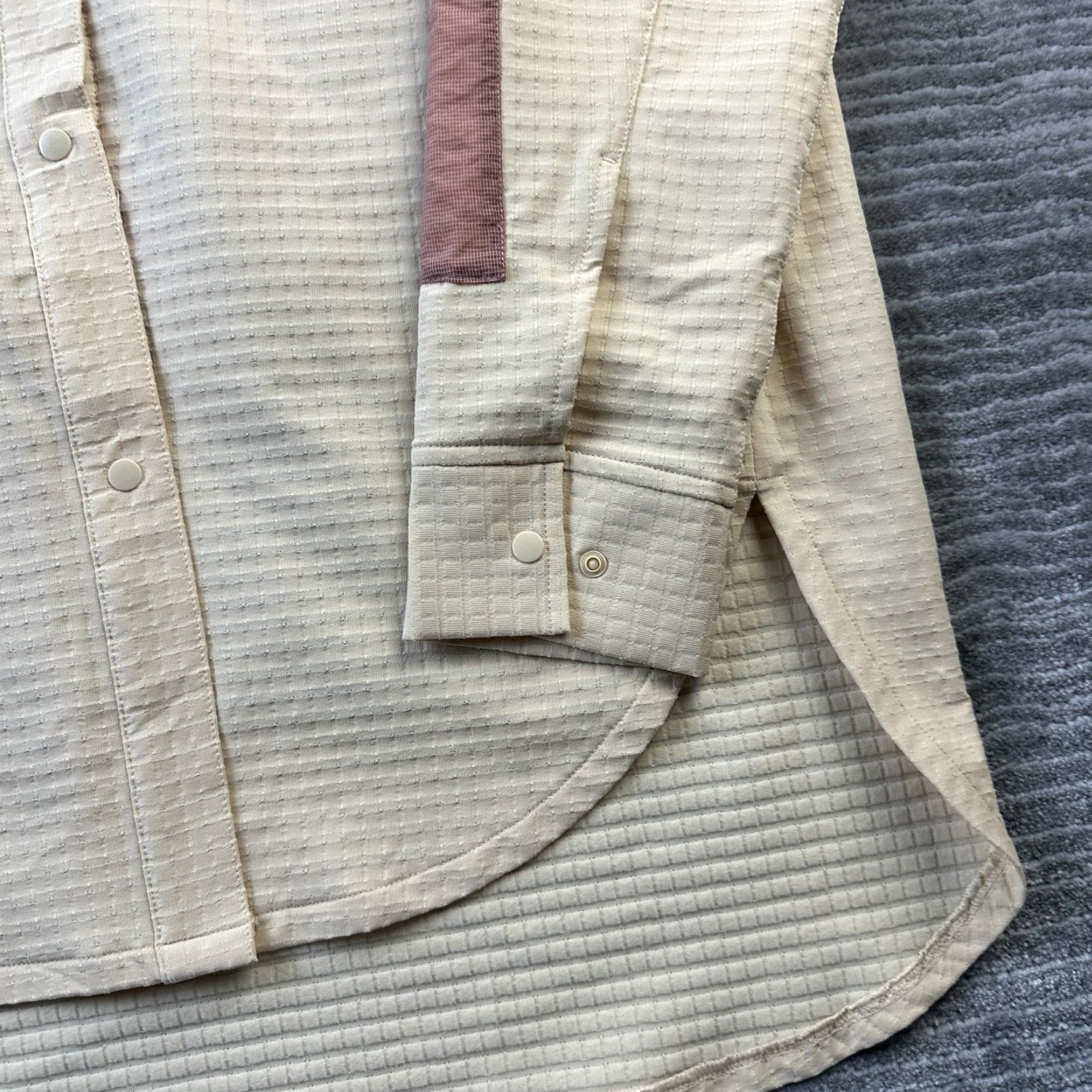 Lululemon Lululemon Shirt Womens 6 Beige Tan Grid Fleece Overshirt Snap Button Outdoor Size M / US 6-8 / IT 42-44 - 4 Thumbnail